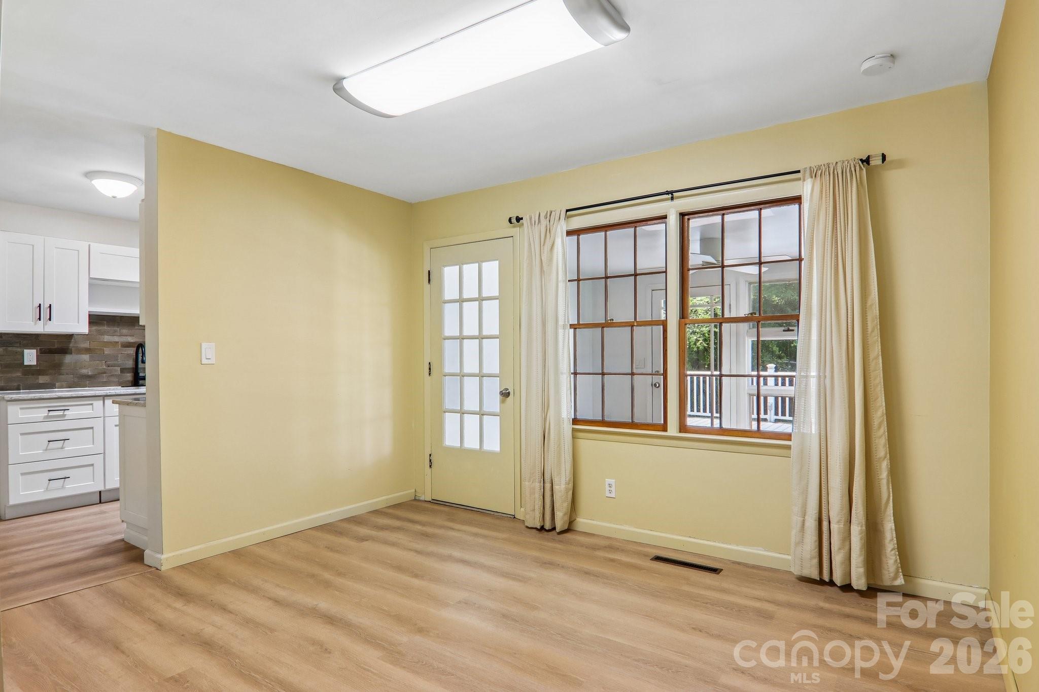 1153 Airport Road — Flat Rock