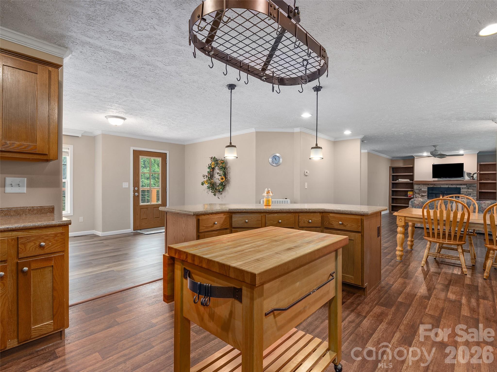 193 Tipstill Cove — Waynesville