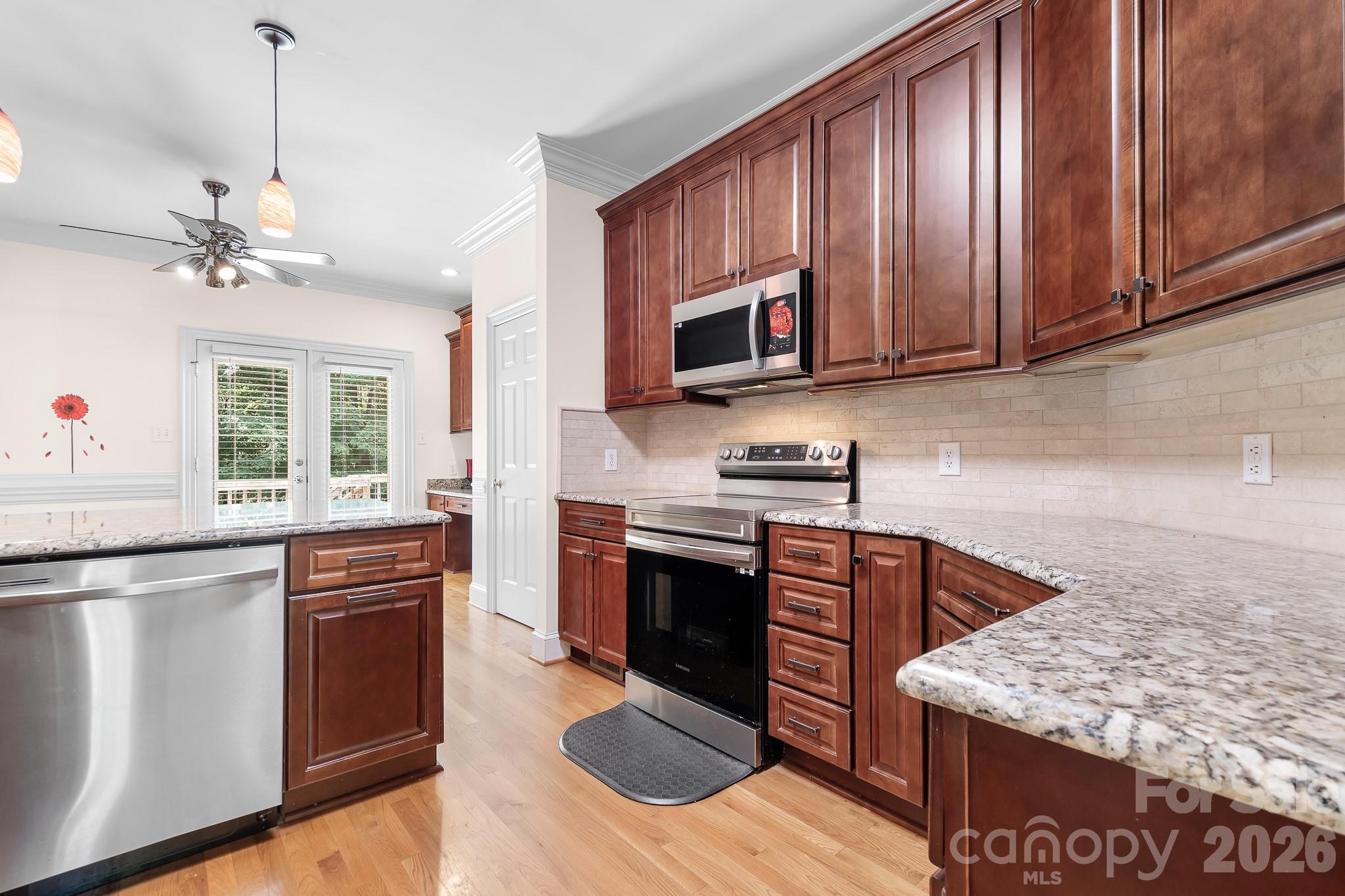 135 Pinecroft Court — Troutman