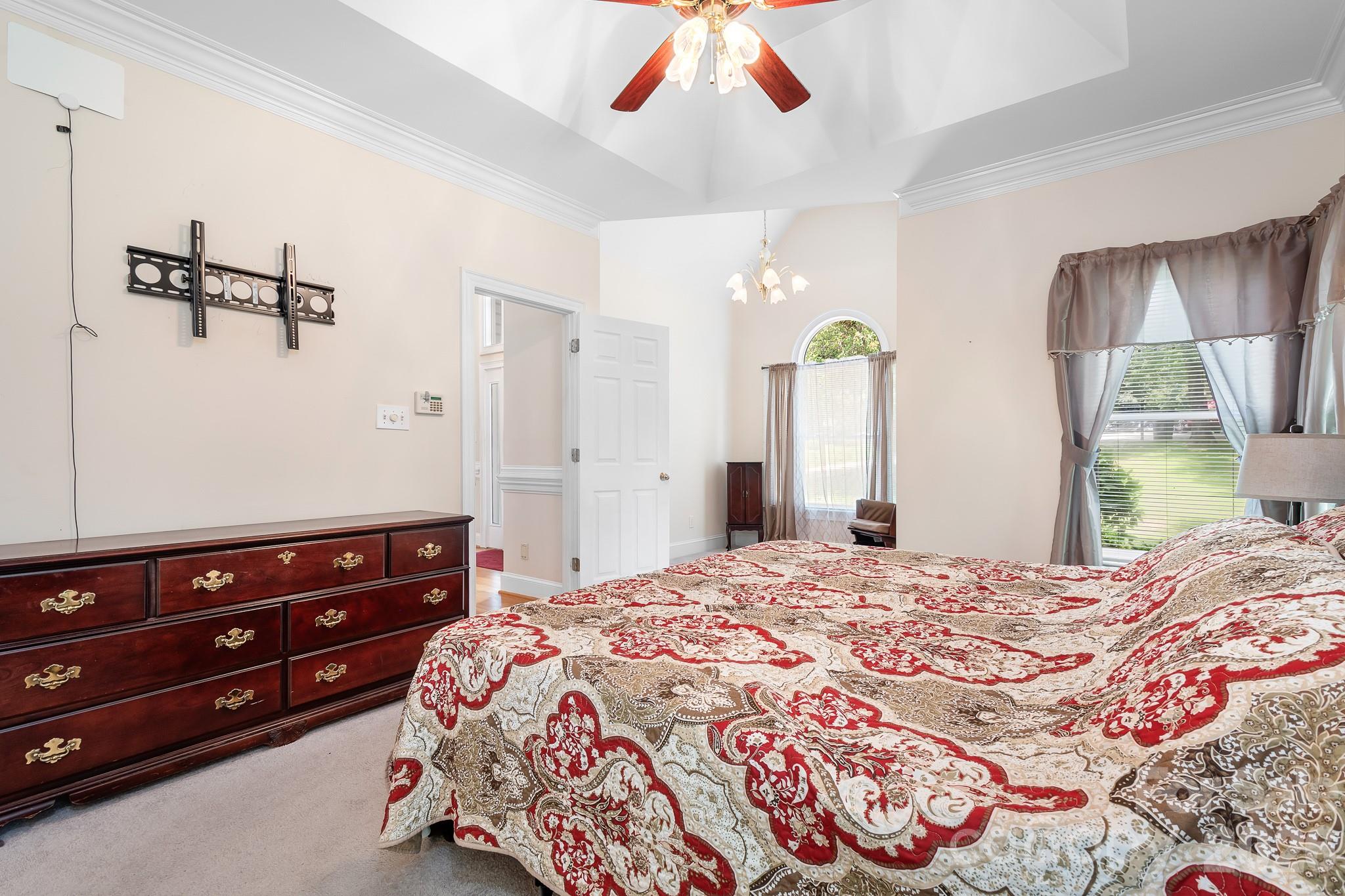 135 Pinecroft Court — Troutman