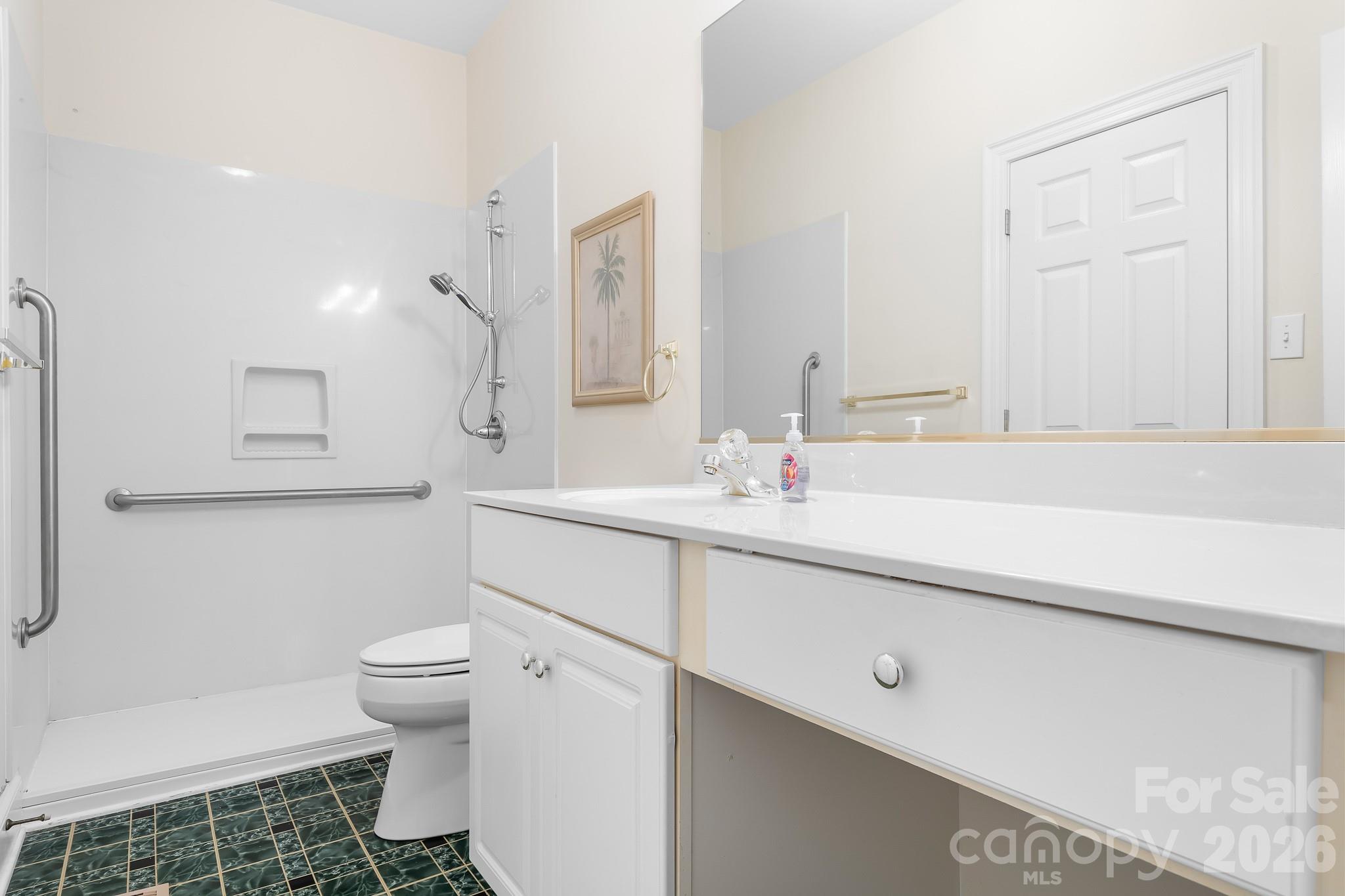 135 Pinecroft Court — Troutman