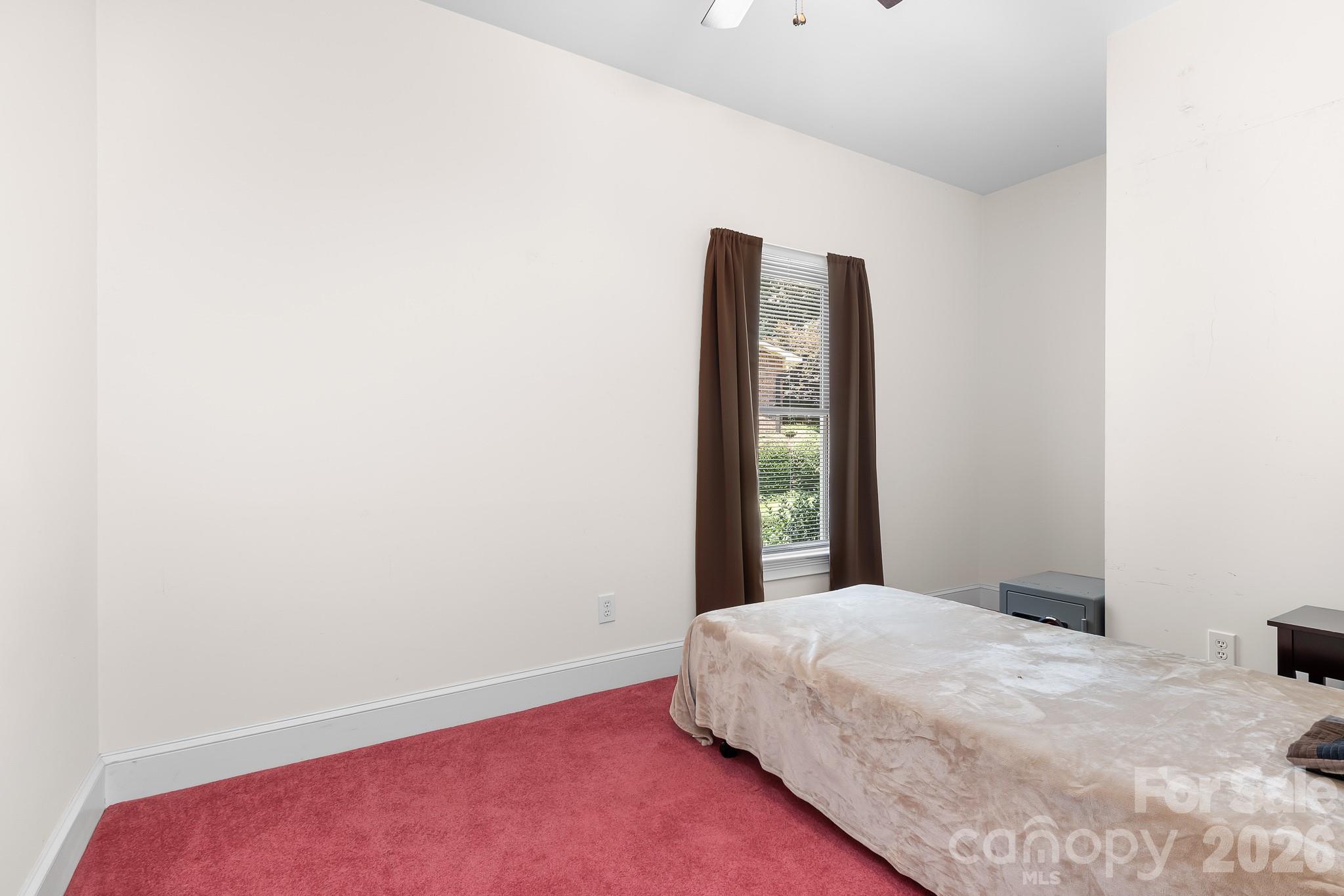 135 Pinecroft Court — Troutman