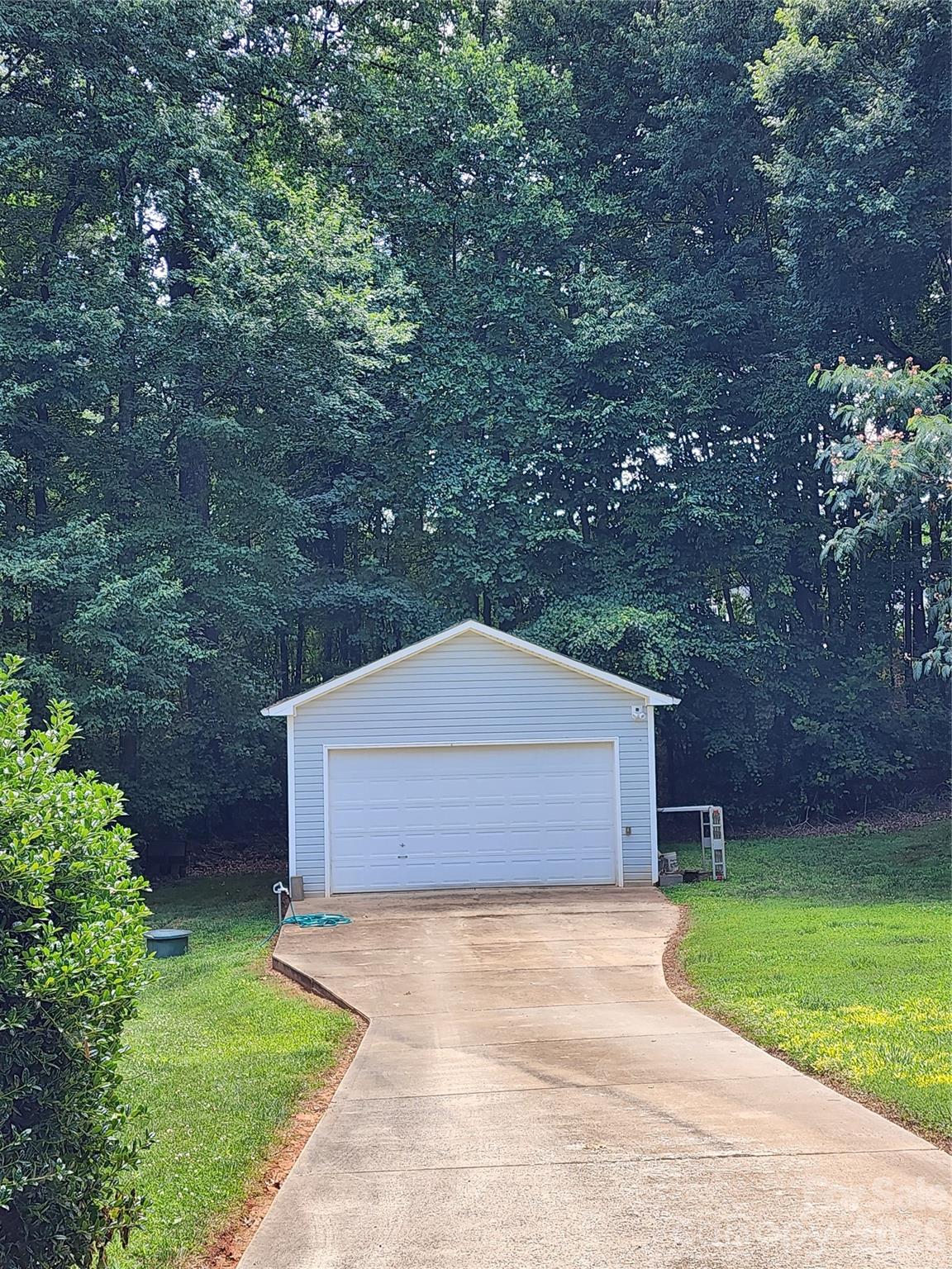 135 Pinecroft Court #4 — Troutman