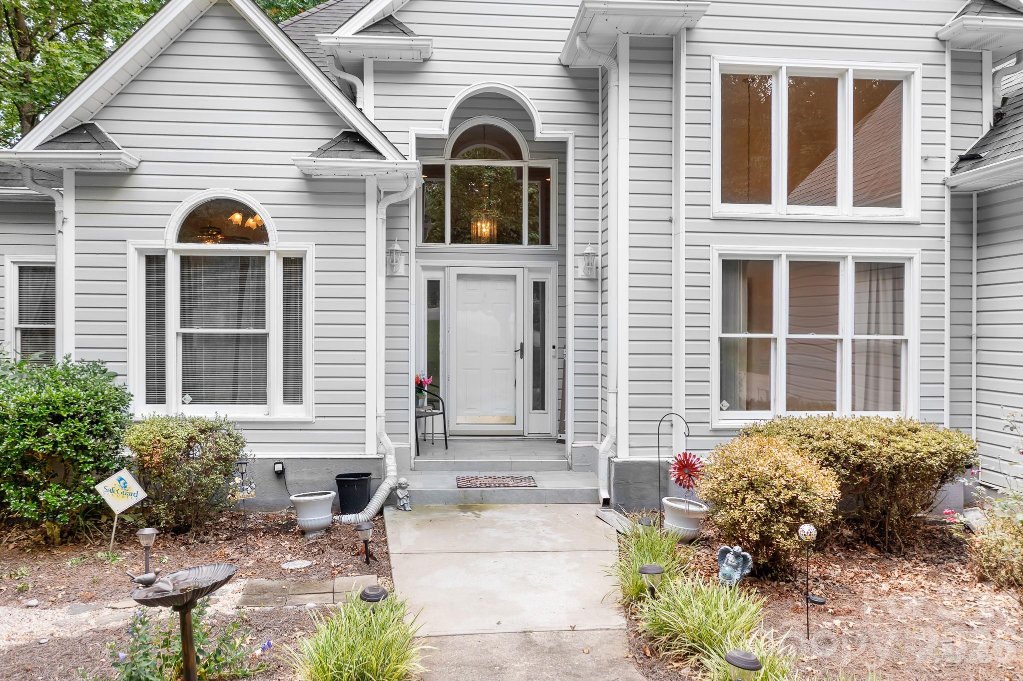 135 Pinecroft Court — Troutman