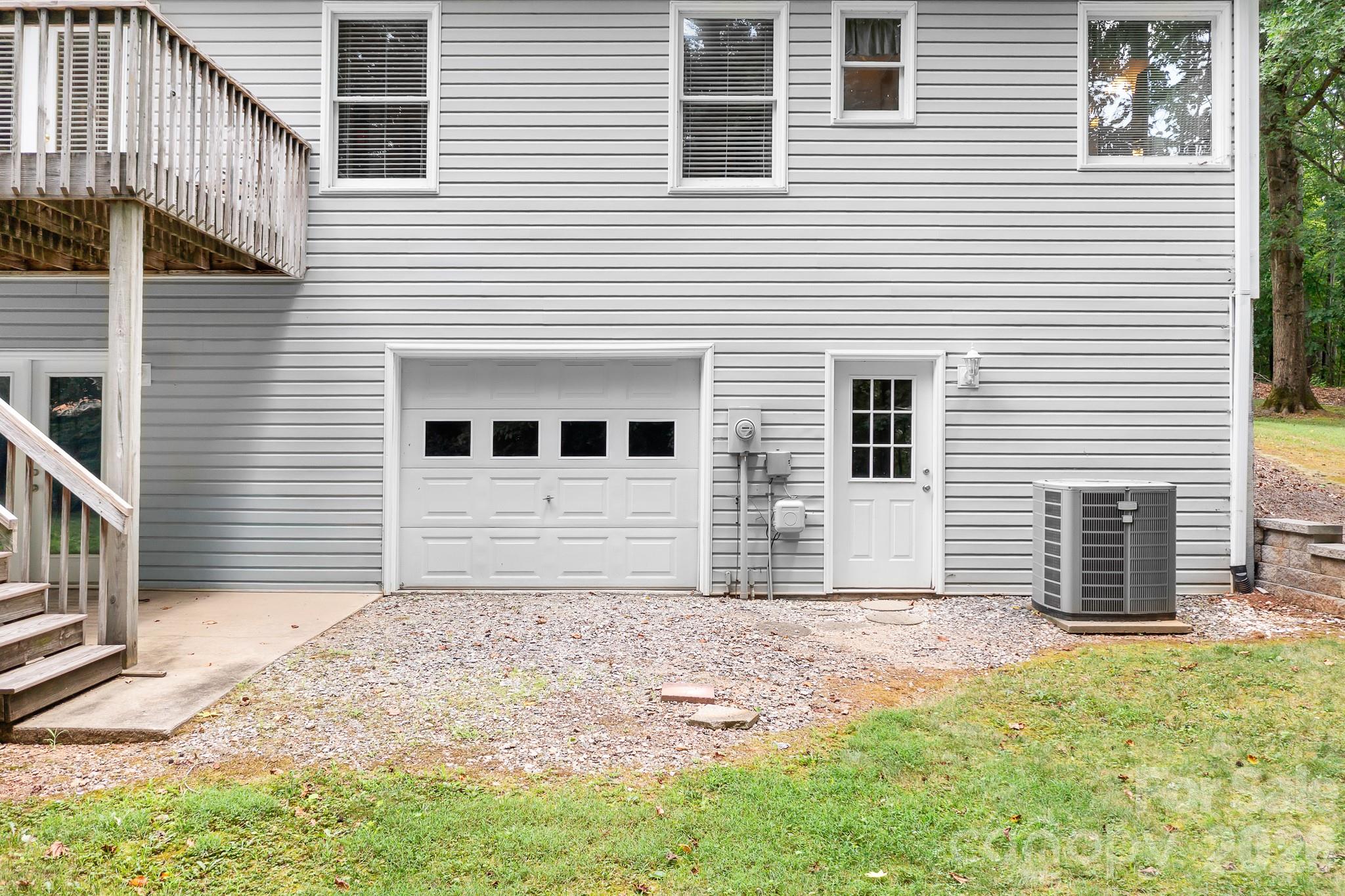 135 Pinecroft Court — Troutman