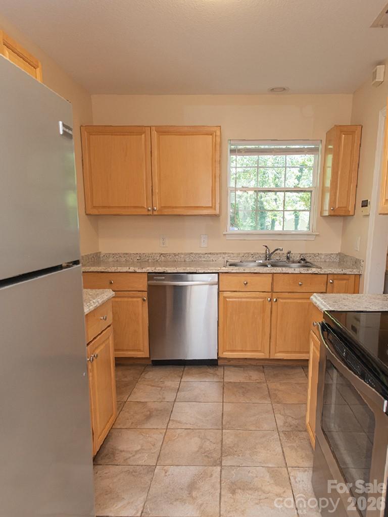 17 Pinecrest Drive — Asheville