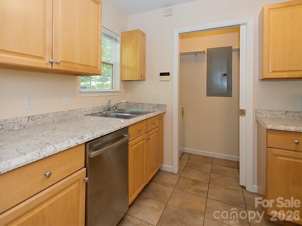 17 Pinecrest Drive — Asheville