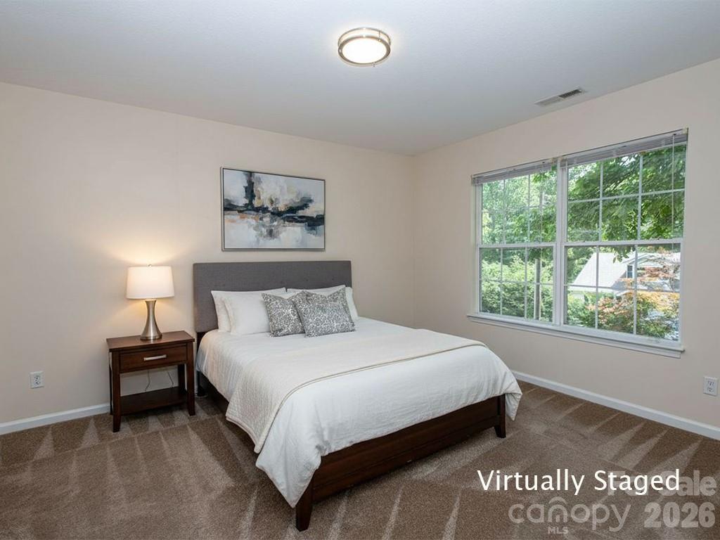 17 Pinecrest Drive — Asheville