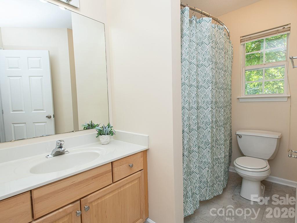 17 Pinecrest Drive — Asheville