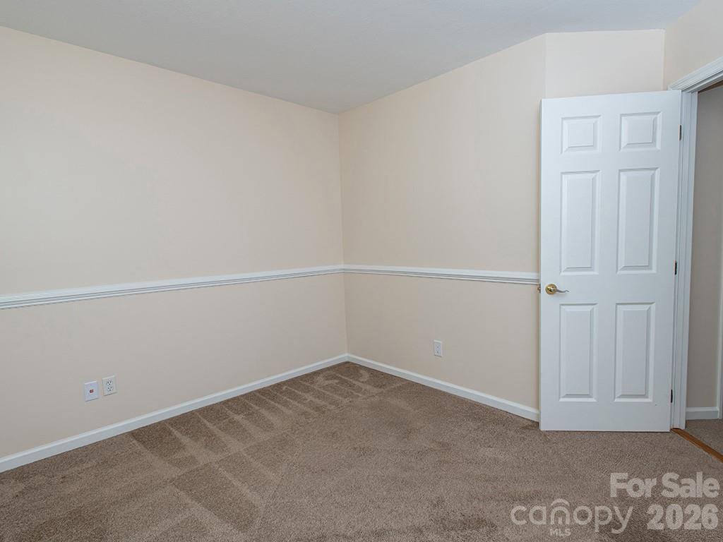 17 Pinecrest Drive — Asheville