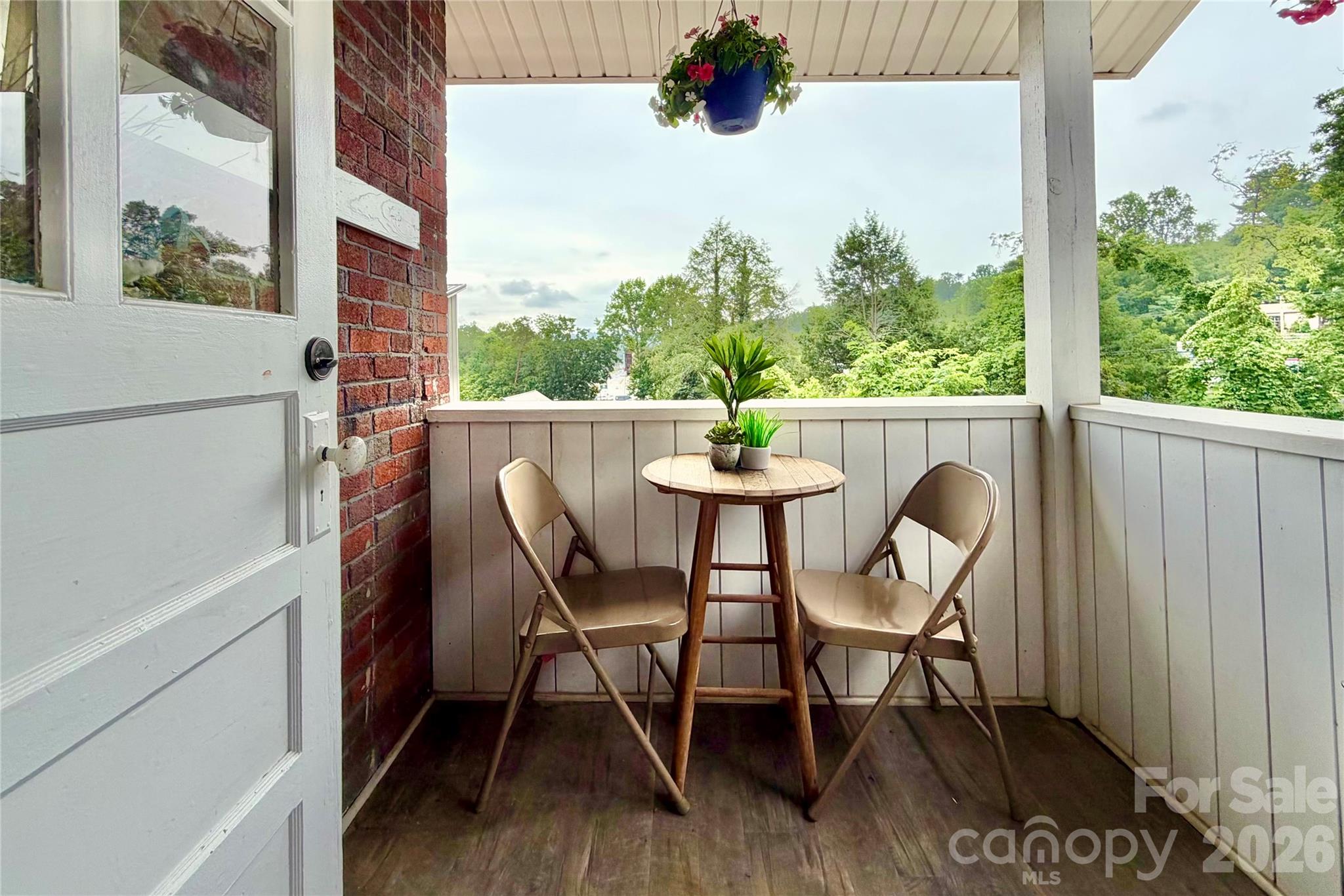 14 Laurel Loop — Asheville