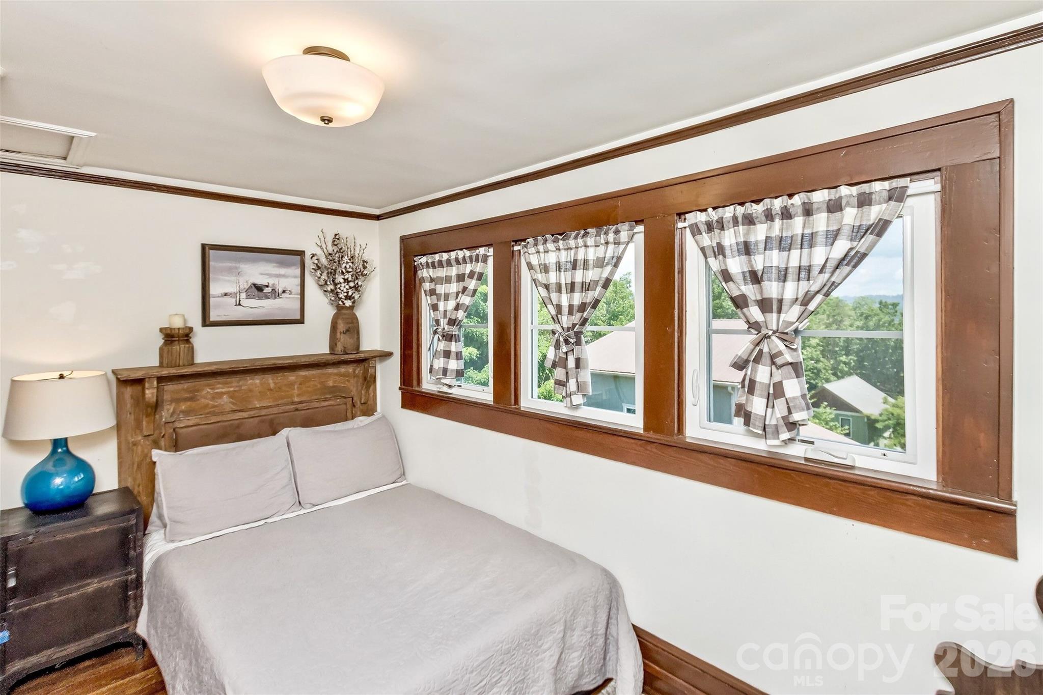 14 Laurel Loop — Asheville