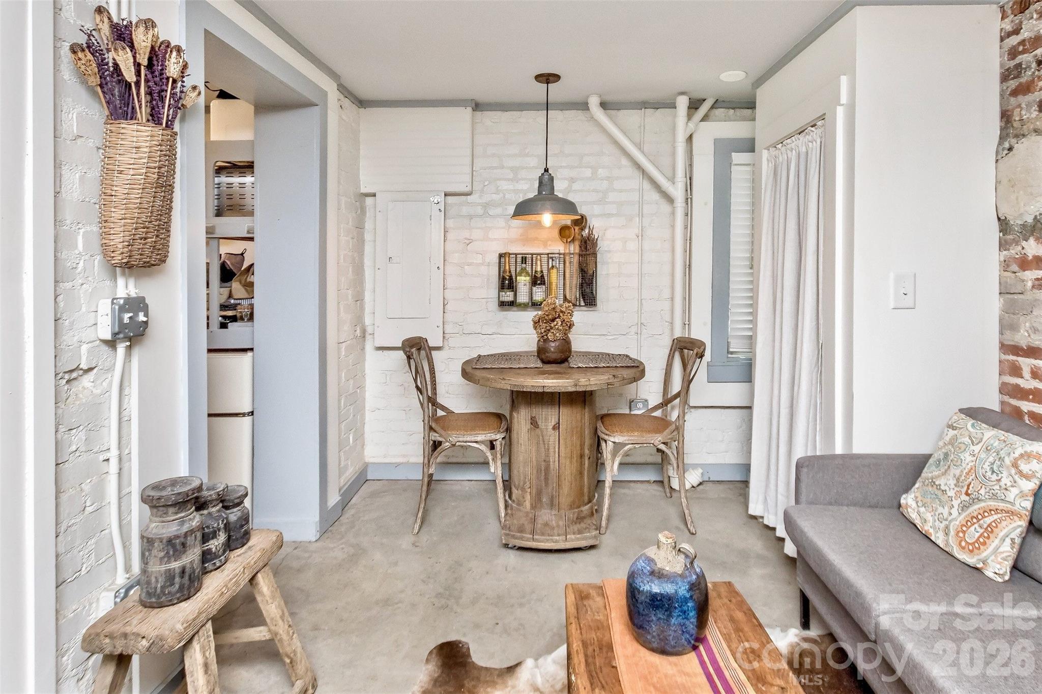 14 Laurel Loop — Asheville
