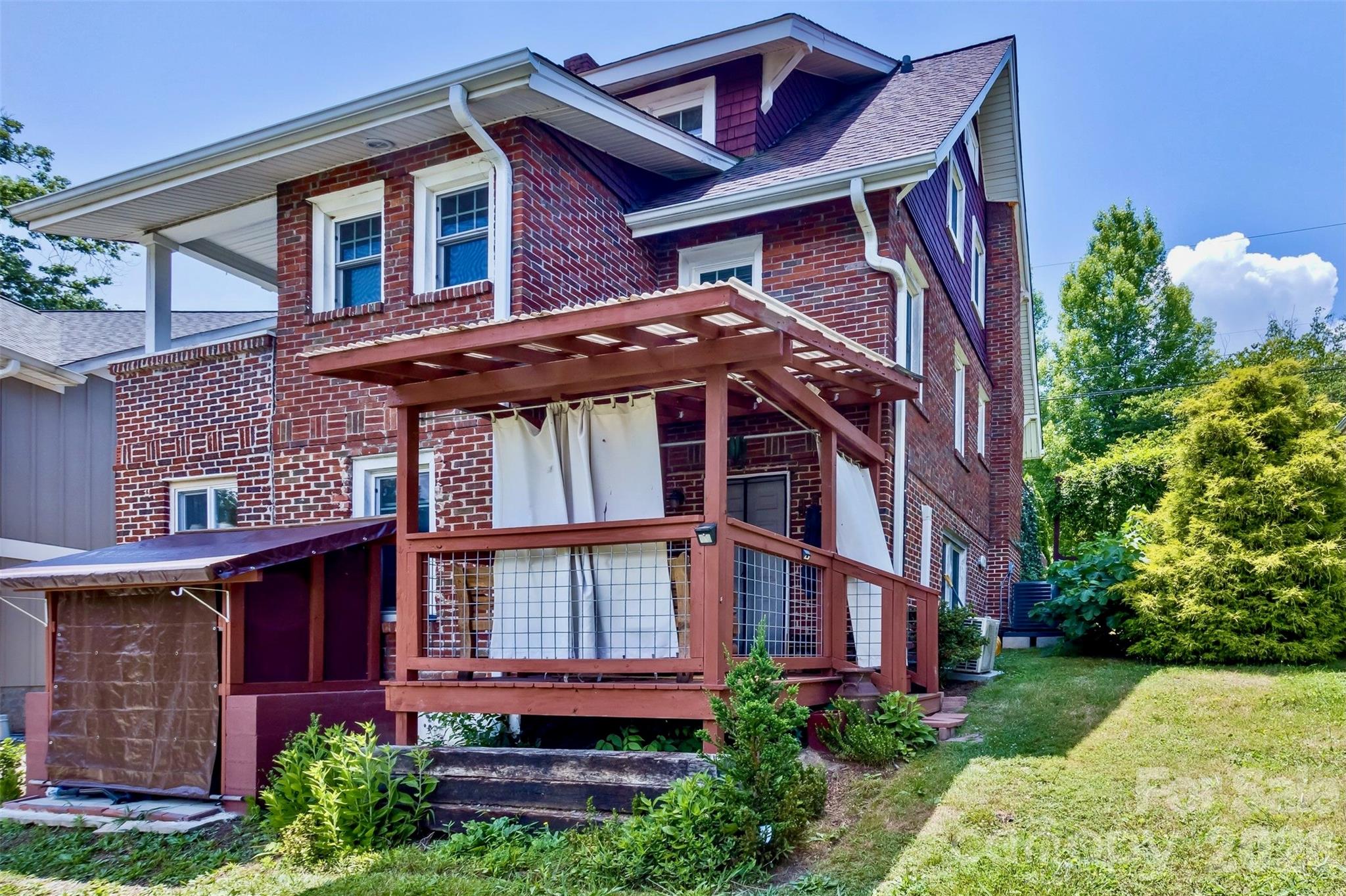 14 Laurel Loop — Asheville