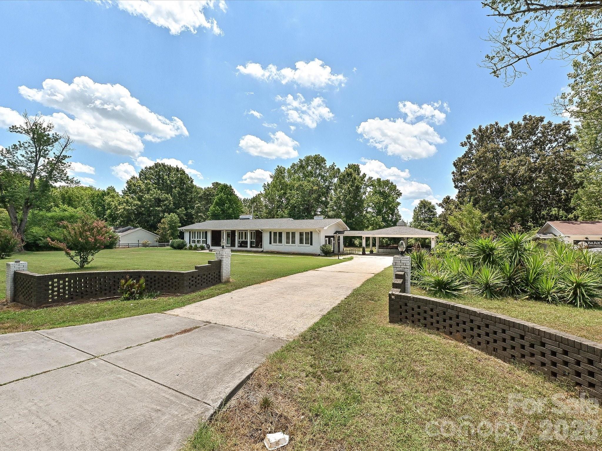 3501 Parkwood School Road — Monroe