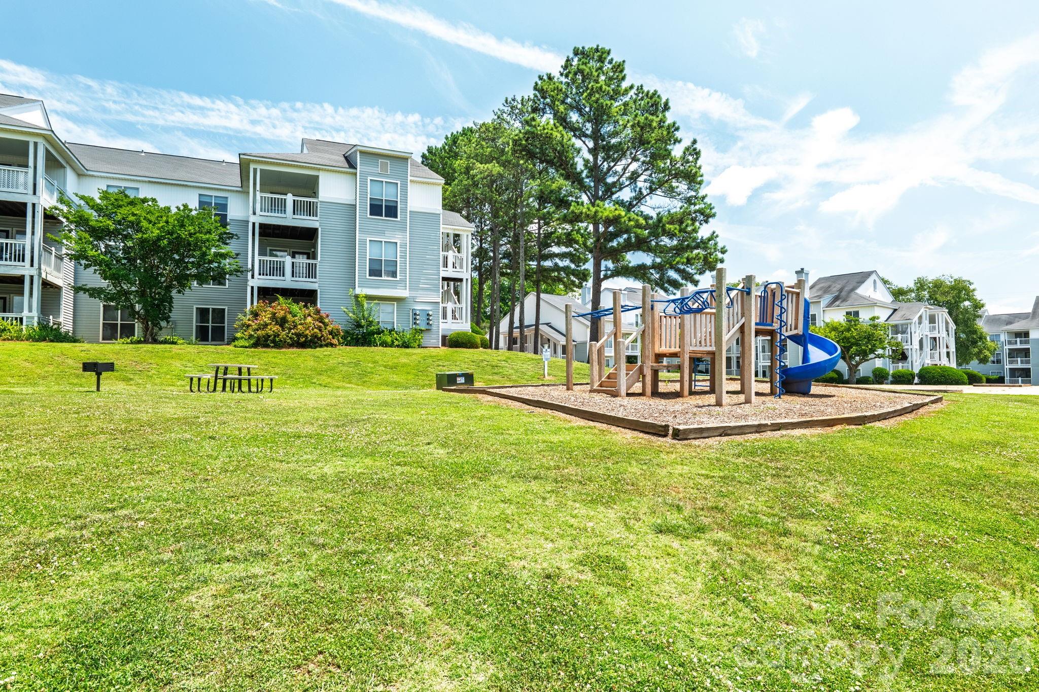 11 Hamiltons Bay Court #839 — Clover