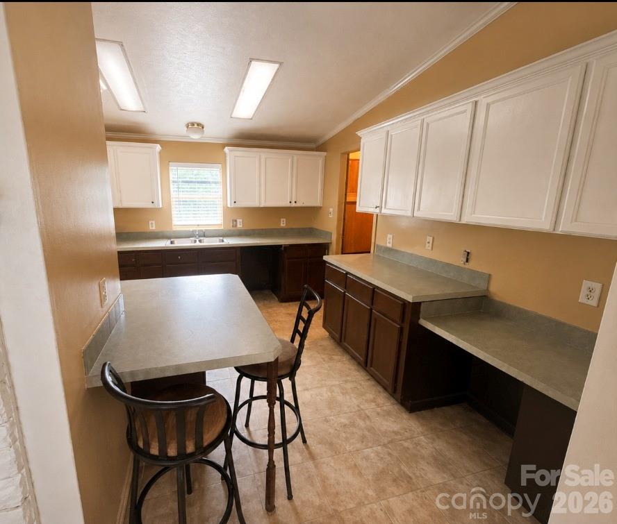 4506 Logging Road — Lancaster