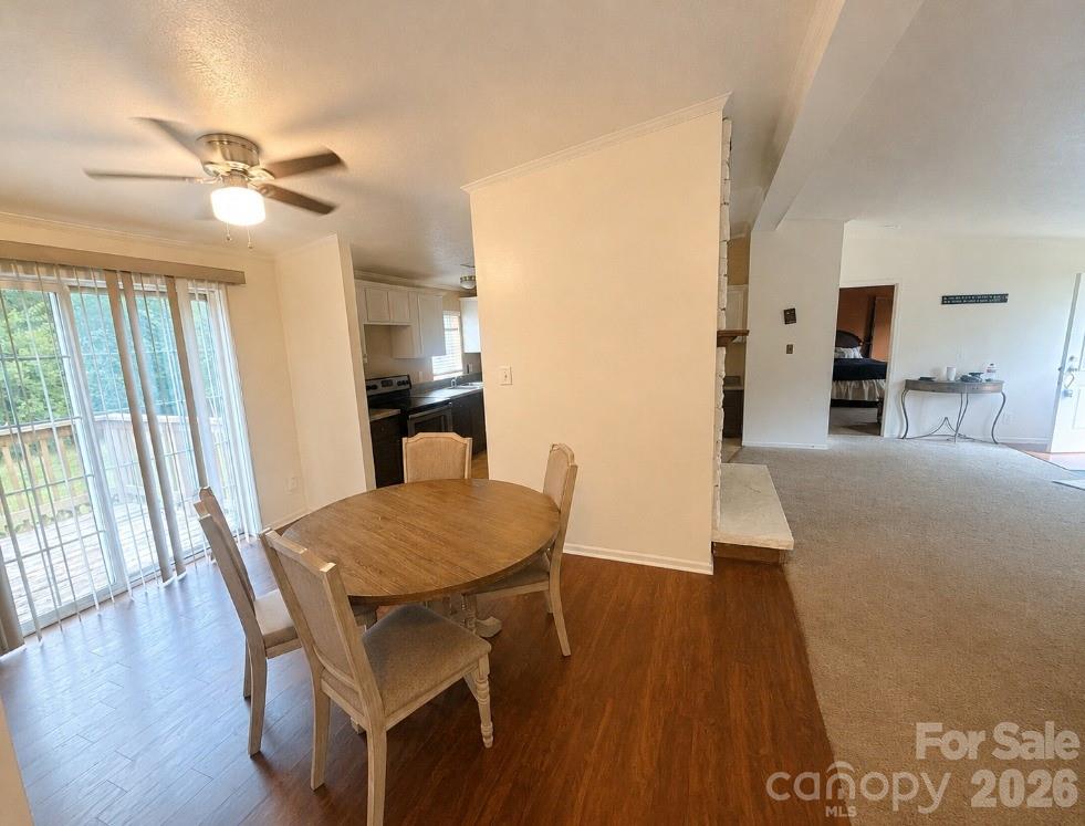 4506 Logging Road — Lancaster