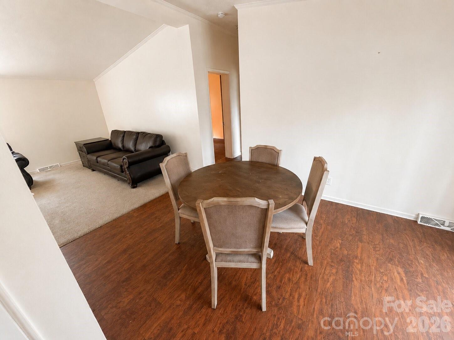 4506 Logging Road — Lancaster