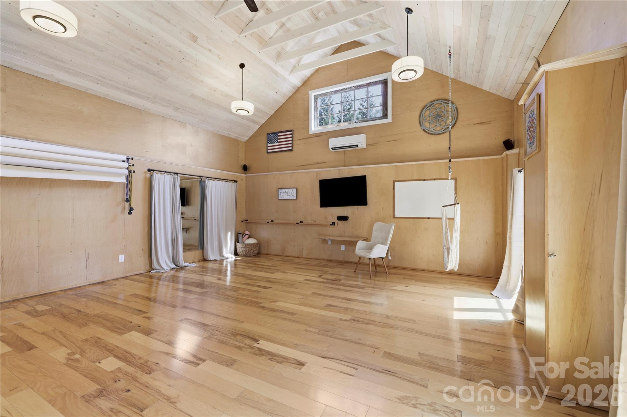 2252 Riceville Road — Asheville