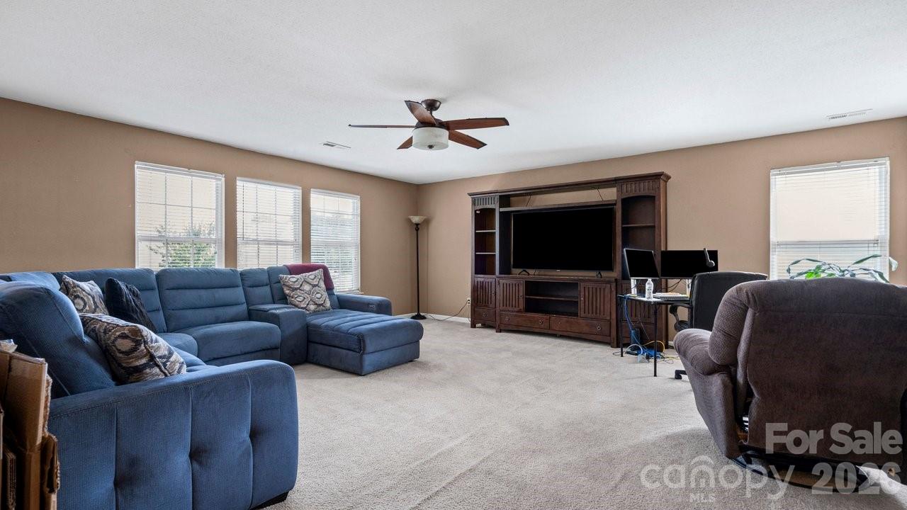 5597 Hammermill Drive — Harrisburg