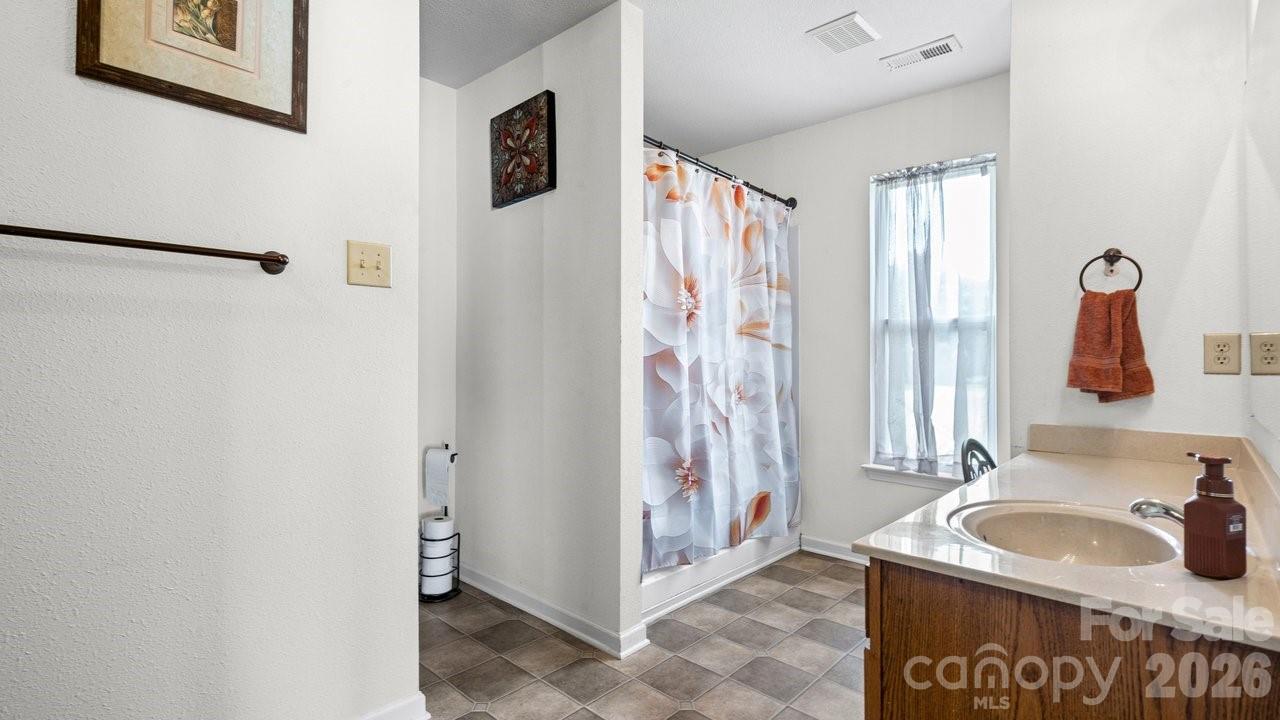 5597 Hammermill Drive — Harrisburg
