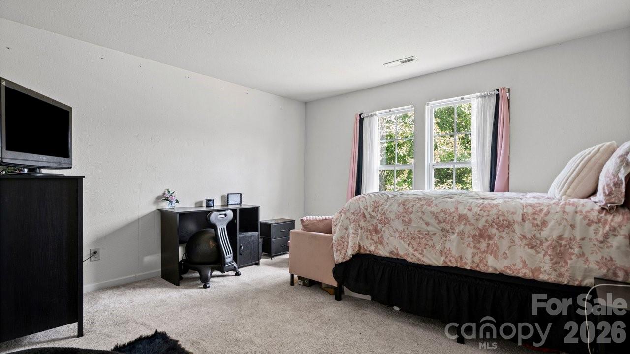 5597 Hammermill Drive — Harrisburg