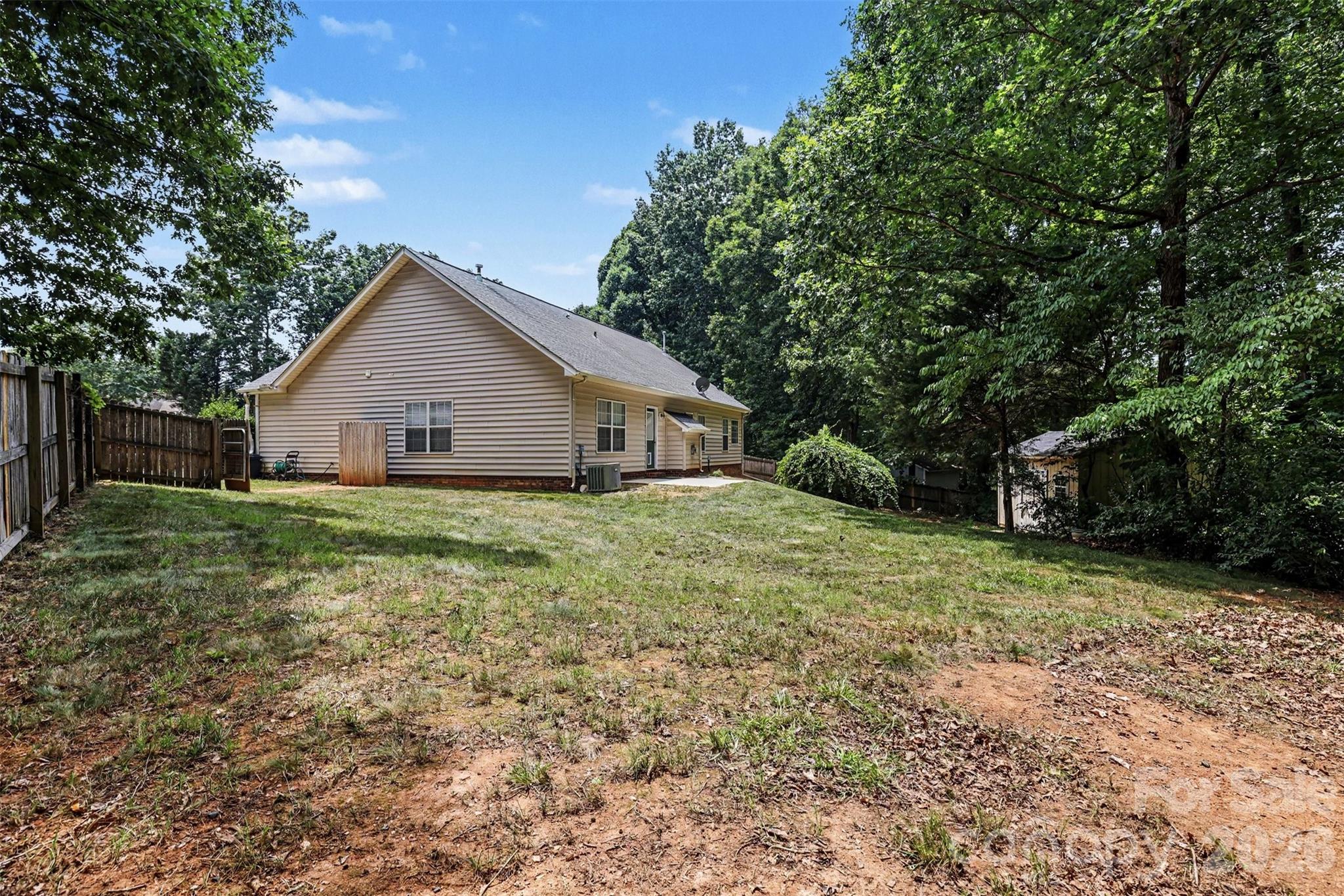 2922 Tallard Lane — Charlotte