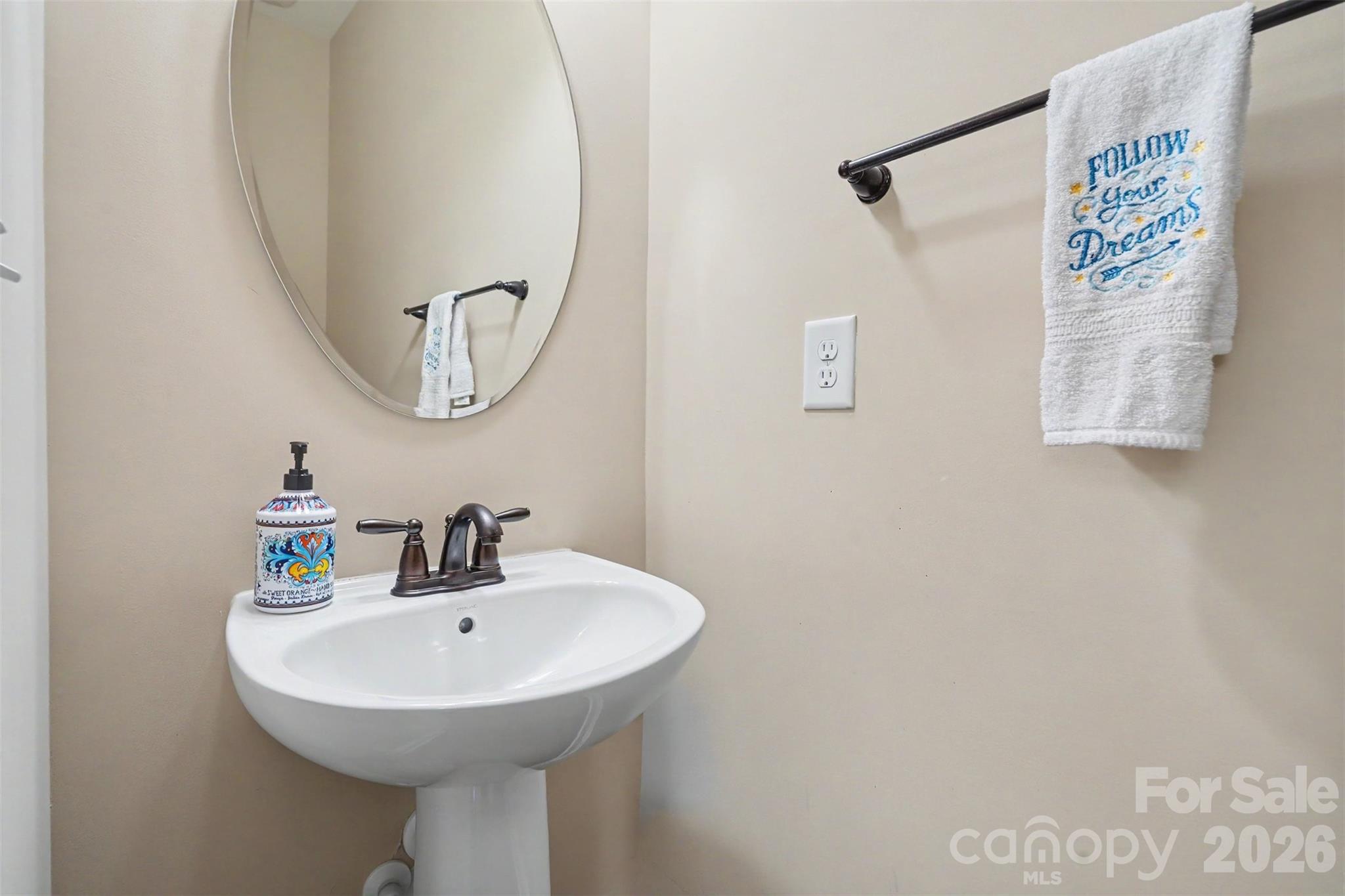 8432 Penton Place — Harrisburg