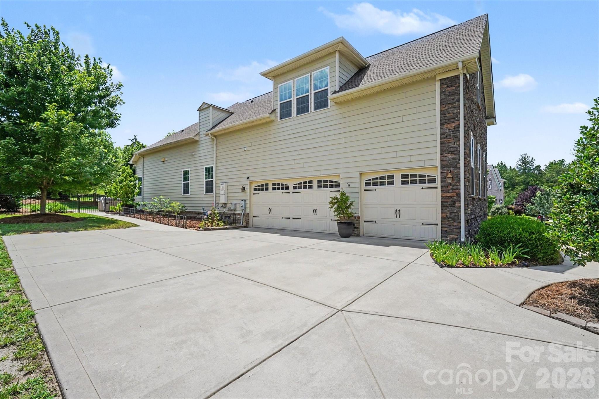 8432 Penton Place — Harrisburg