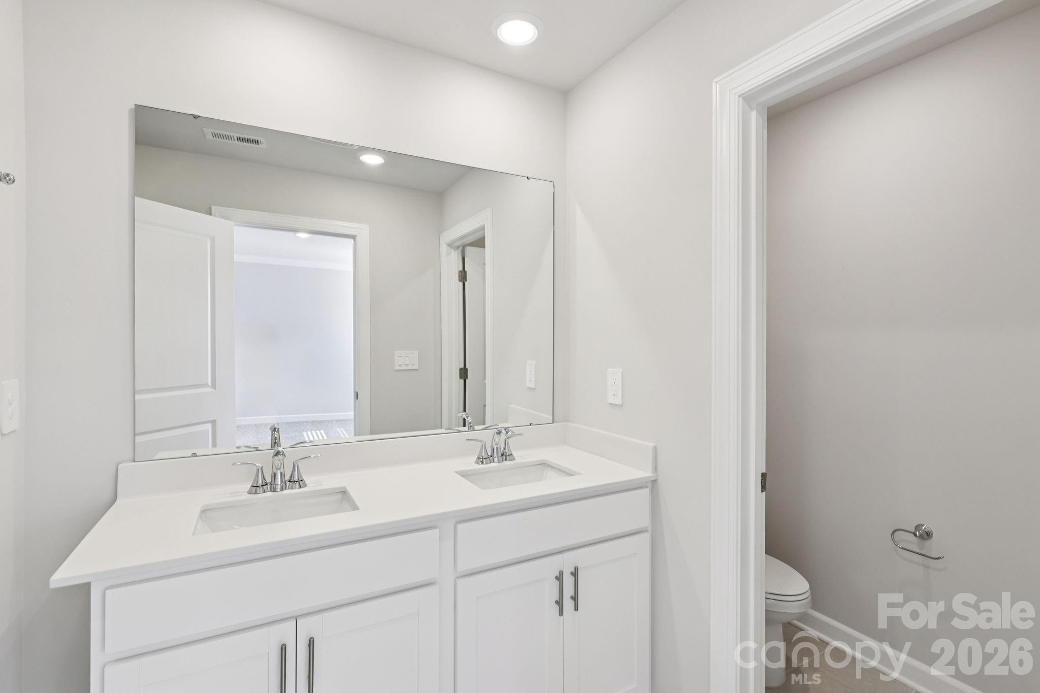 9012 Foggy Brook Loop — Charlotte