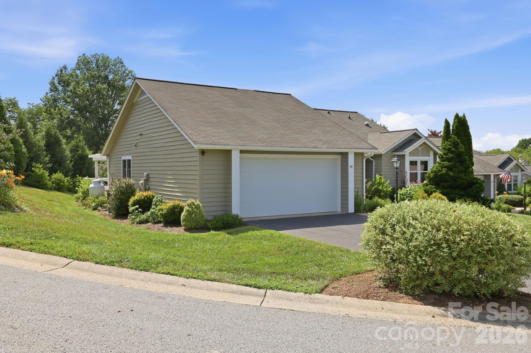 41 Cedarcliff Circle — Asheville