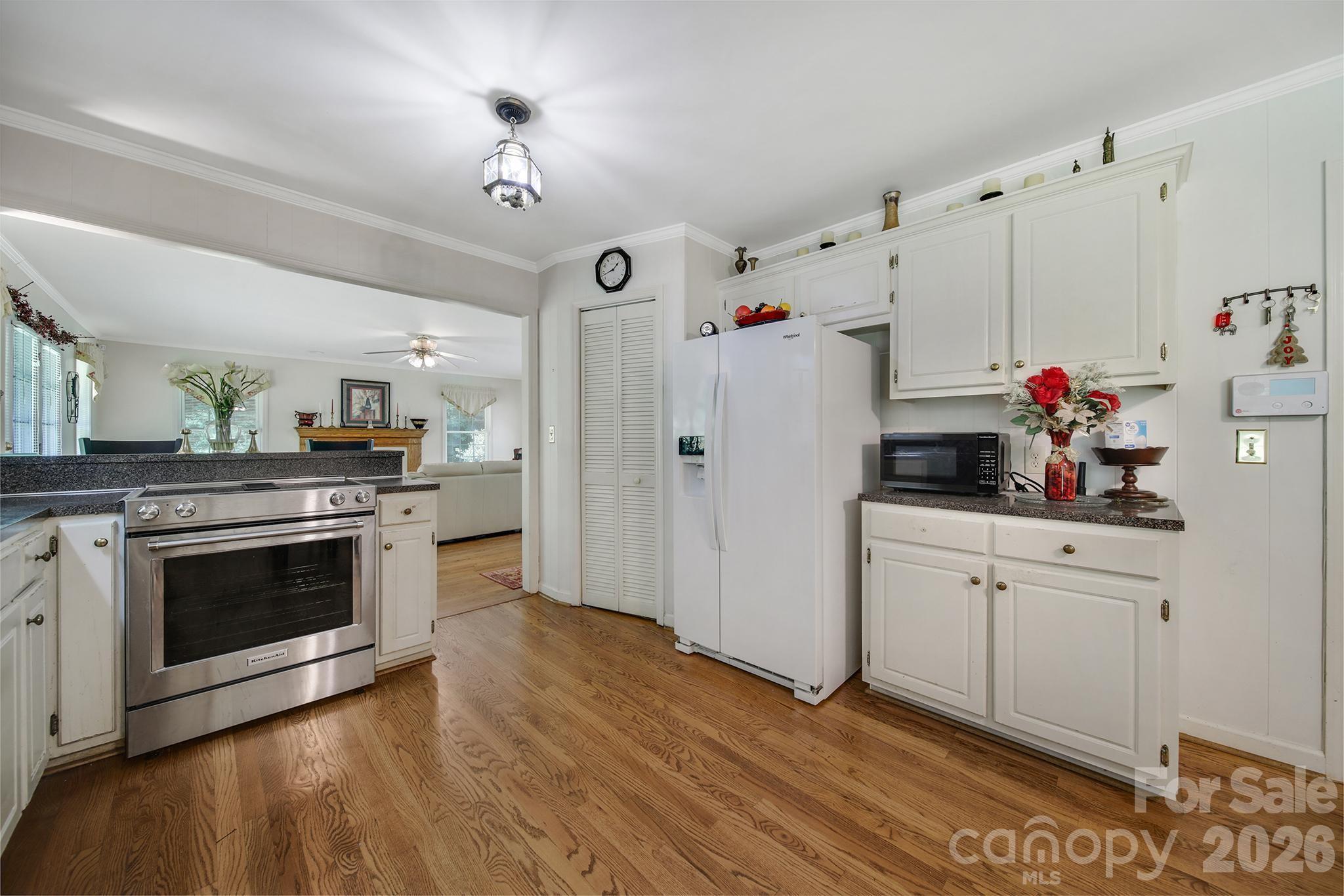 2171 Emma Circle — Lancaster