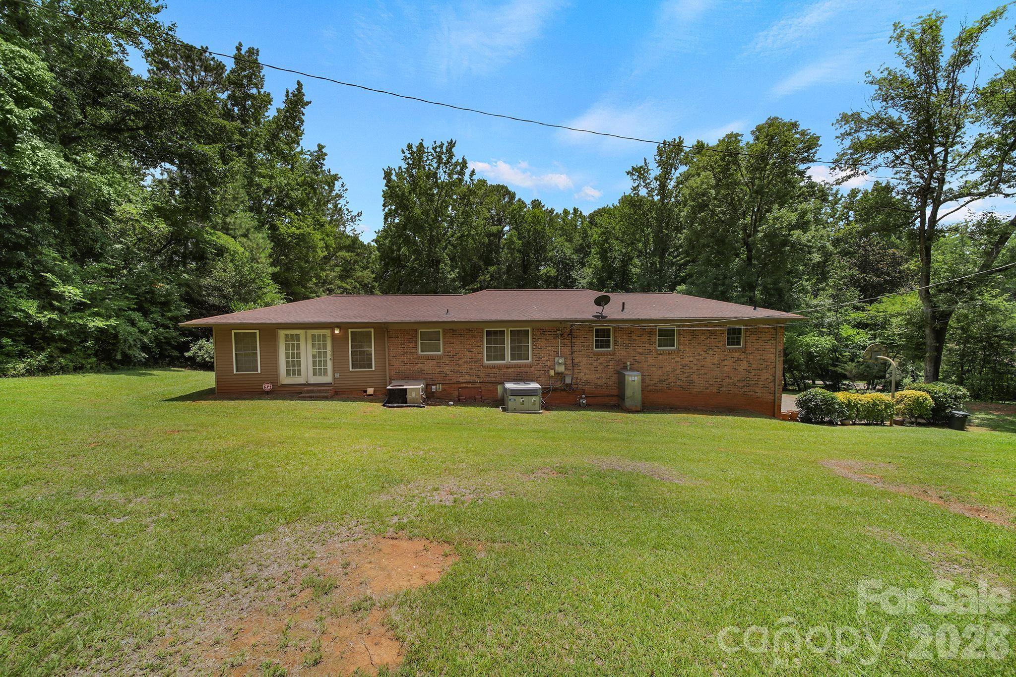 2171 Emma Circle — Lancaster