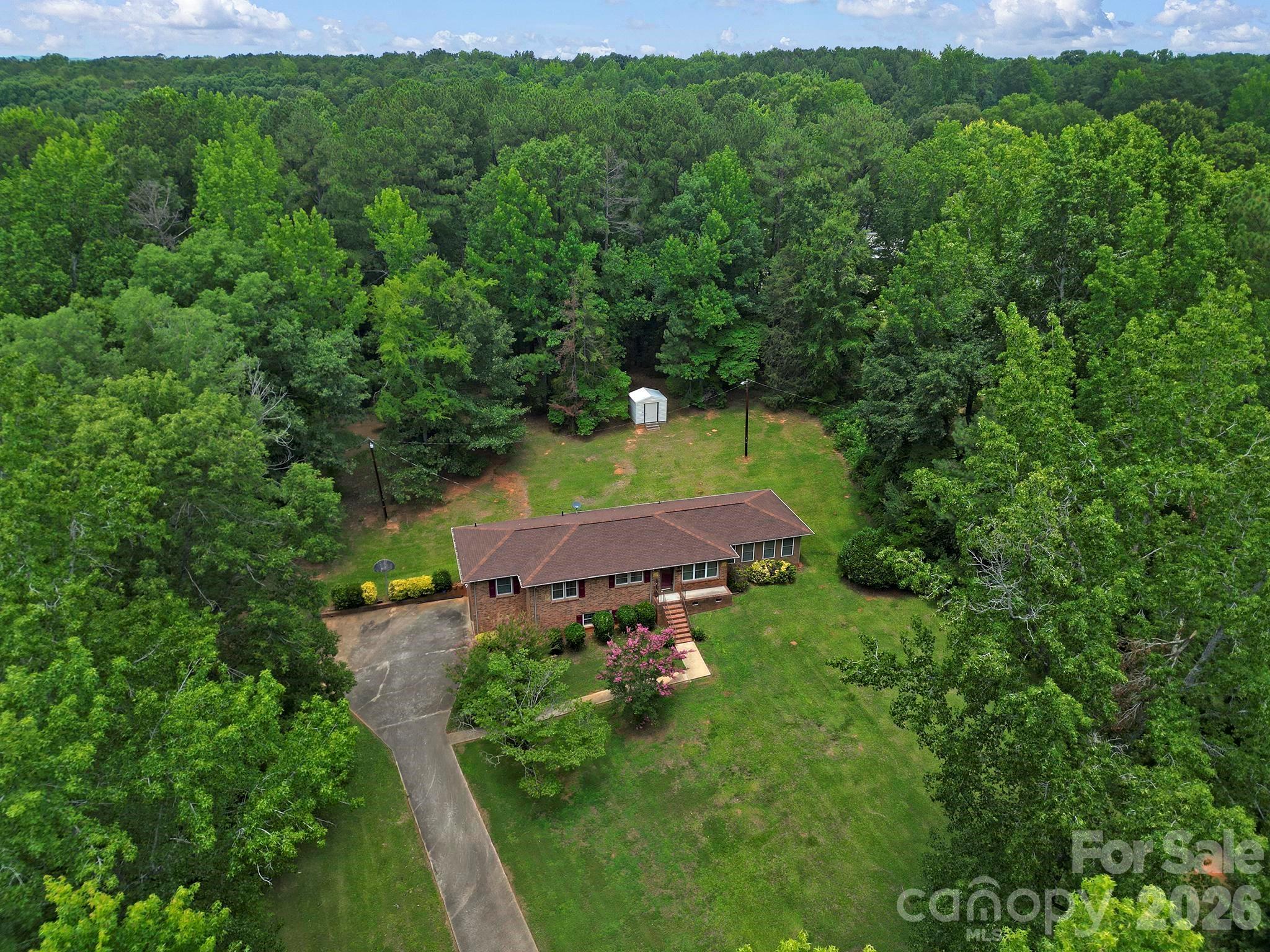 2171 Emma Circle — Lancaster