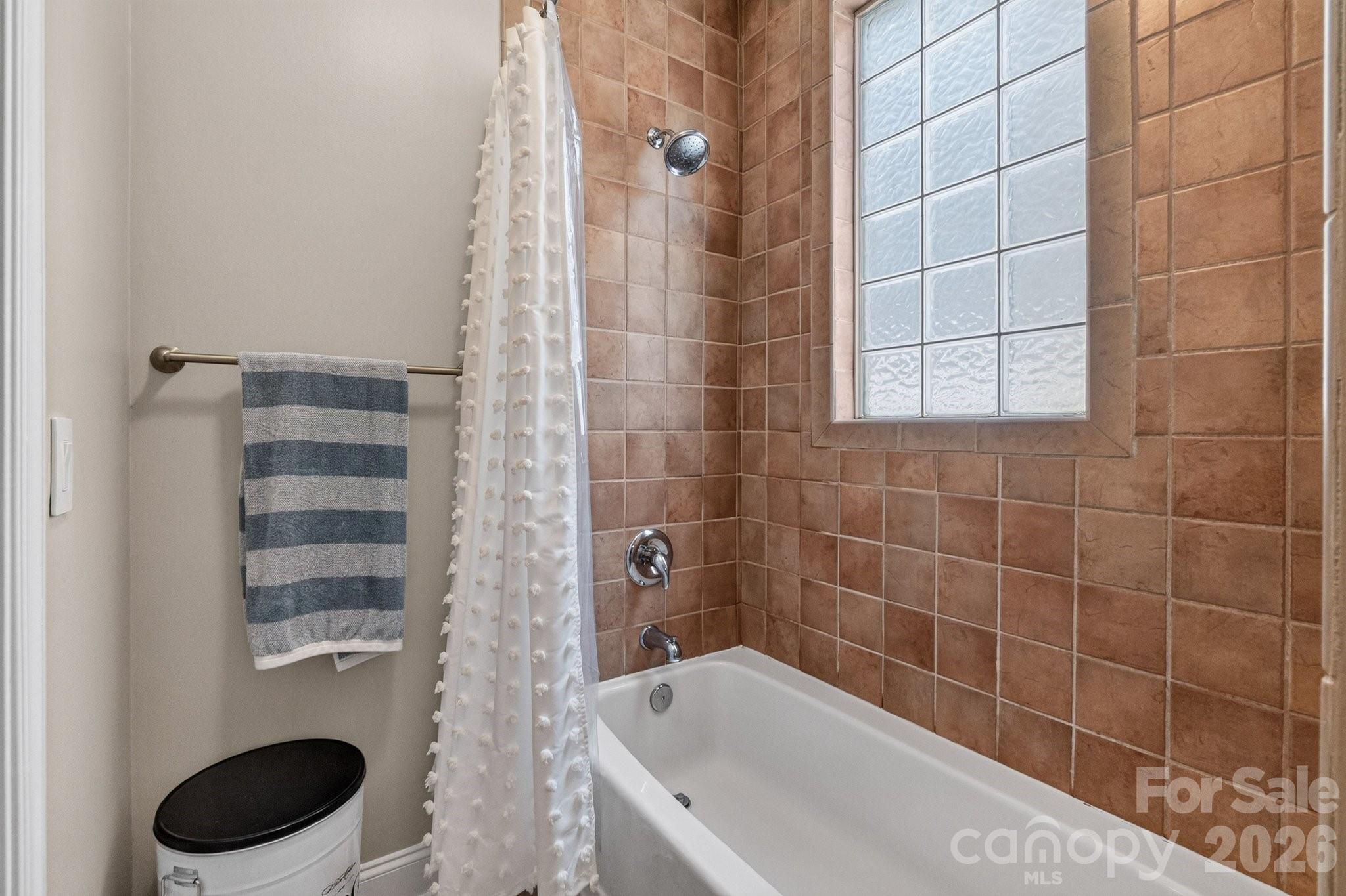 637 Williamson Road #205 — Mooresville