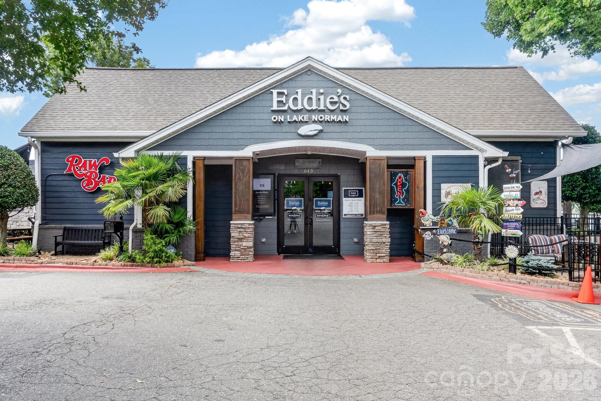 637 Williamson Road #205 — Mooresville