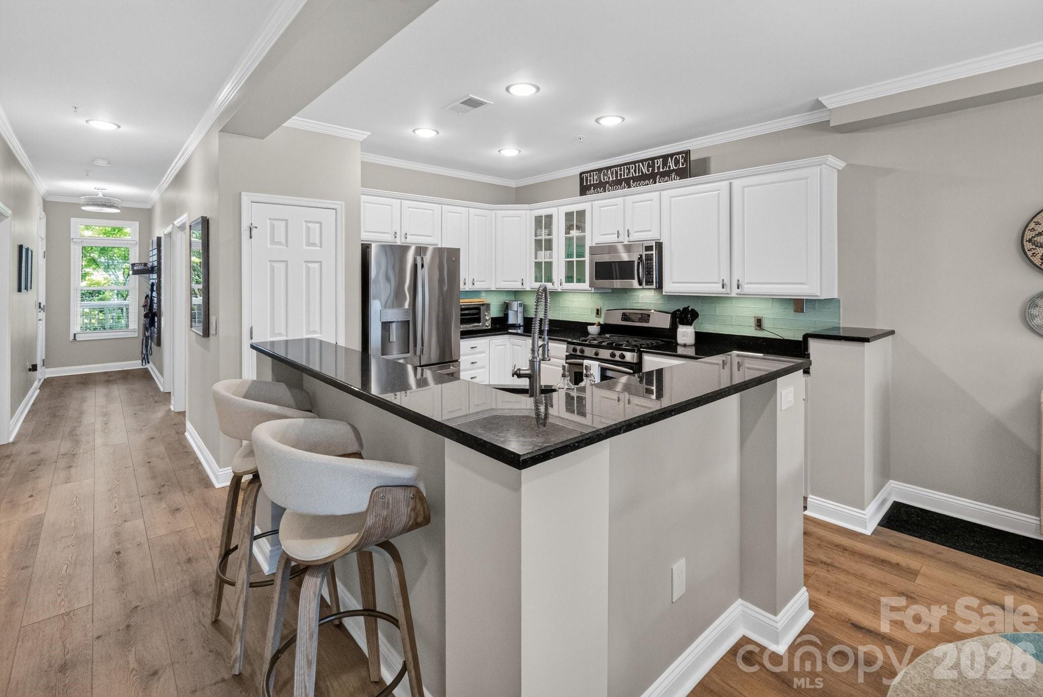637 Williamson Road #205 — Mooresville