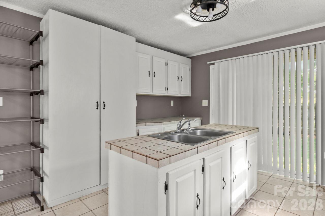 2224 Catawba Heights — Lincolnton