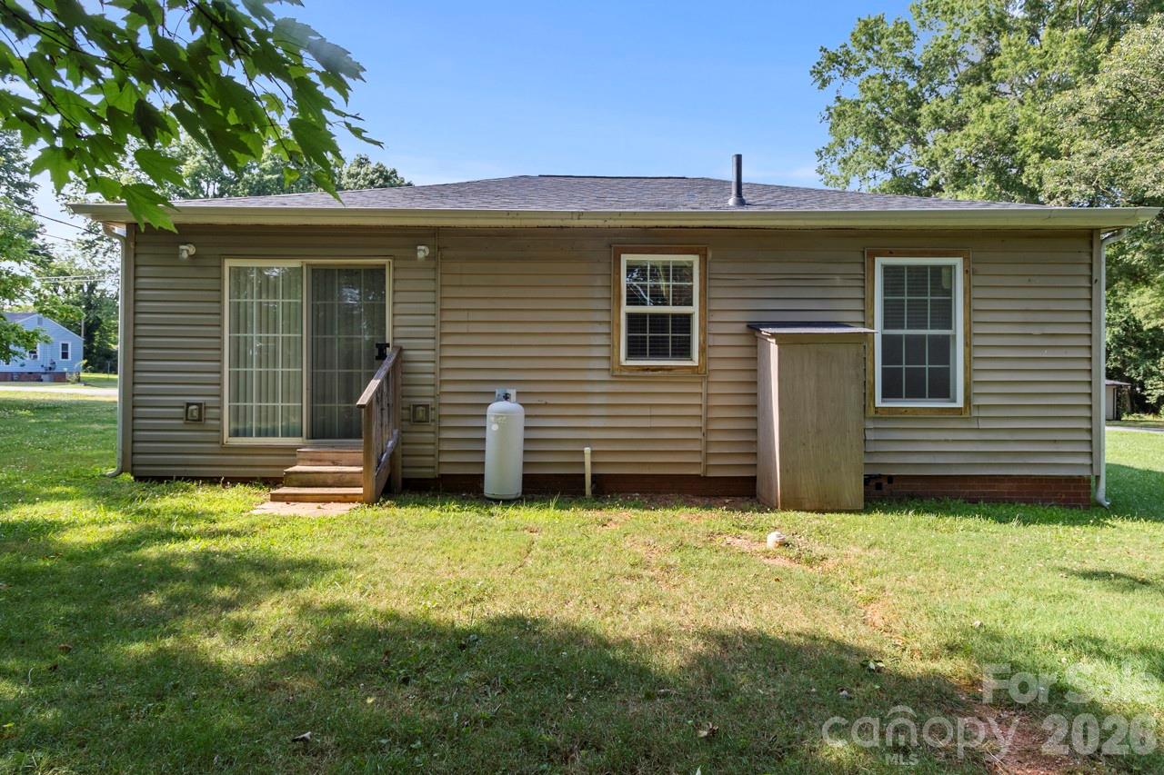 2224 Catawba Heights — Lincolnton