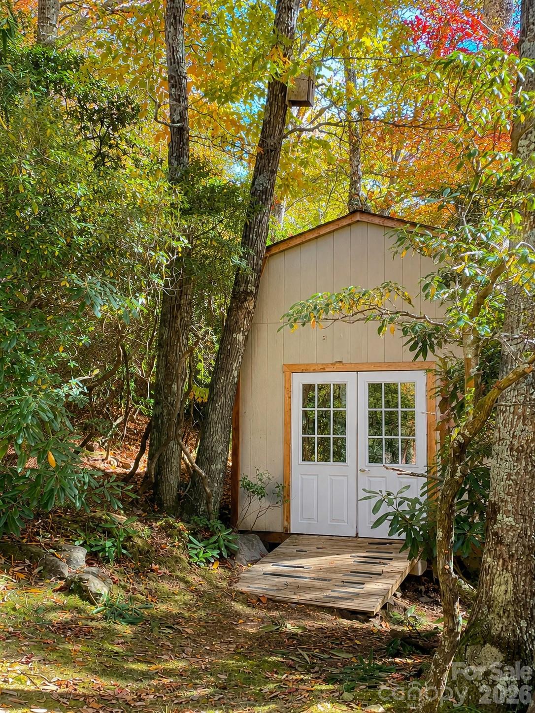 425 Flat Top Mountain Road — Fairview