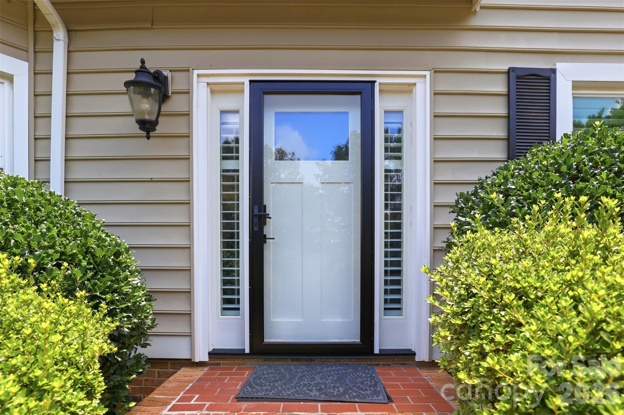 2552 Middlebridge Lane — Charlotte