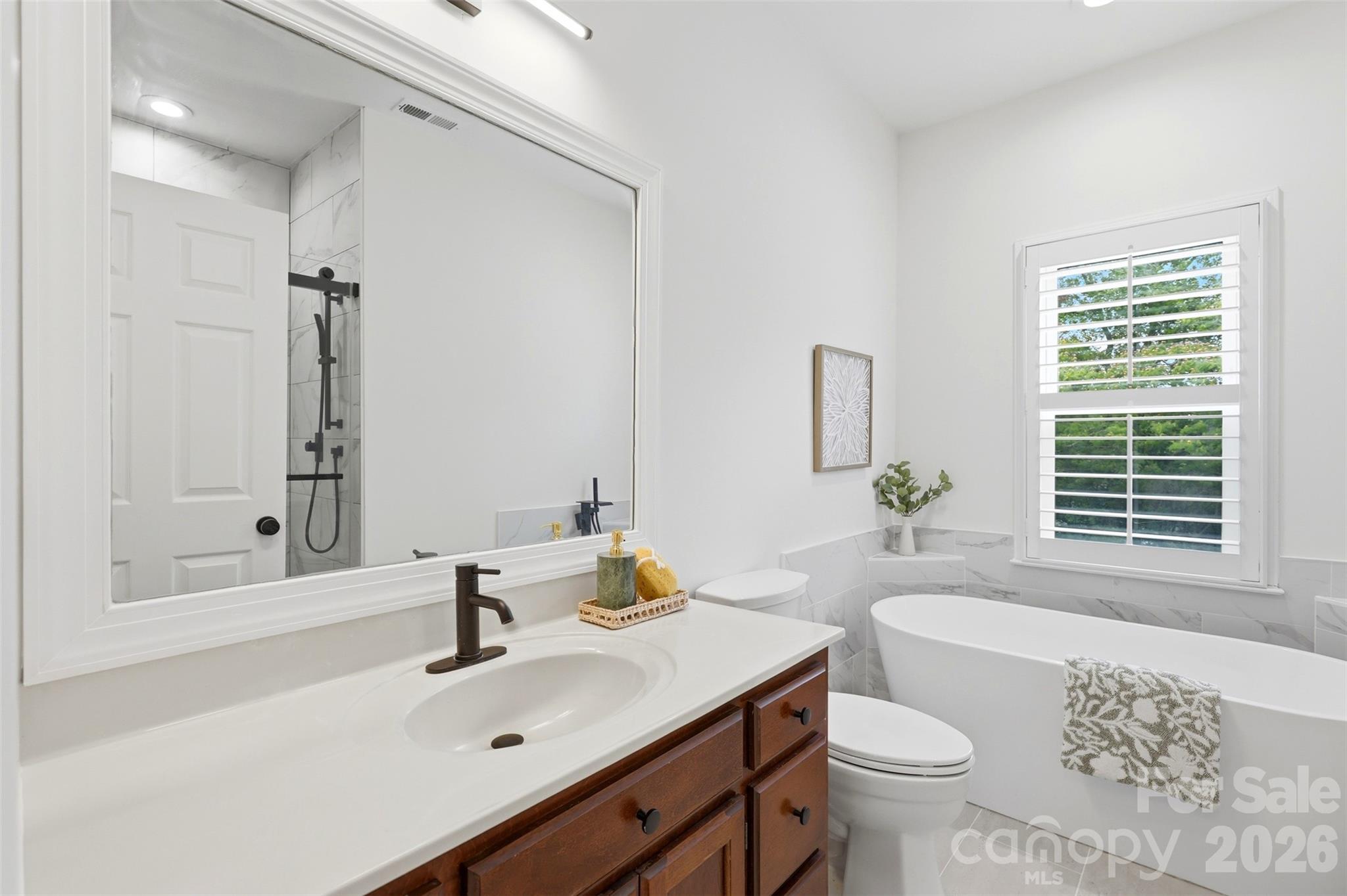 2552 Middlebridge Lane — Charlotte