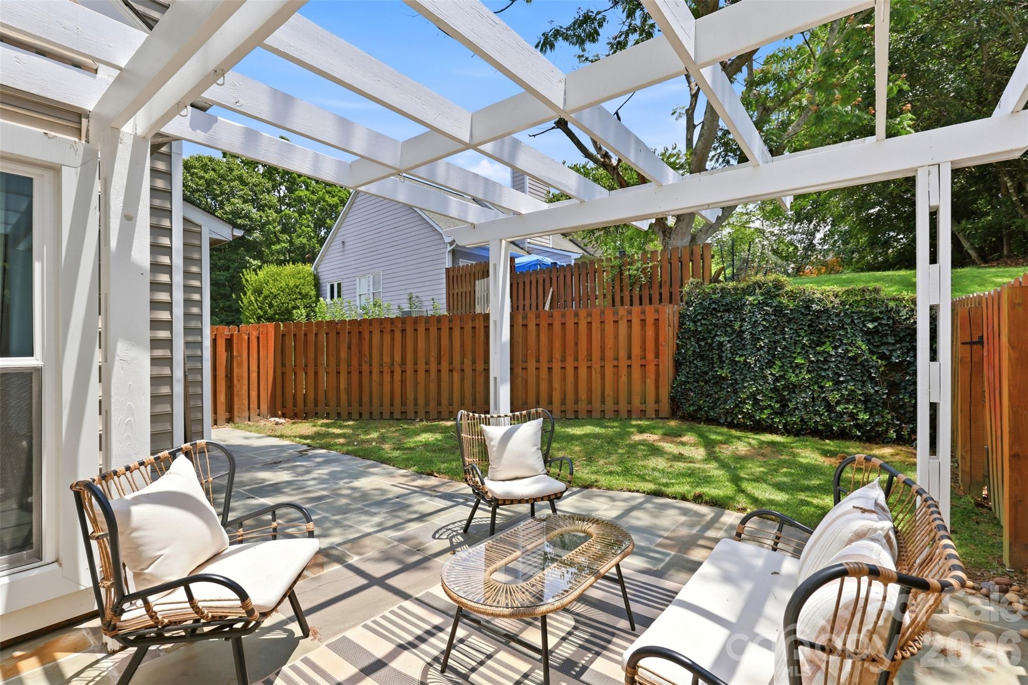 2552 Middlebridge Lane — Charlotte