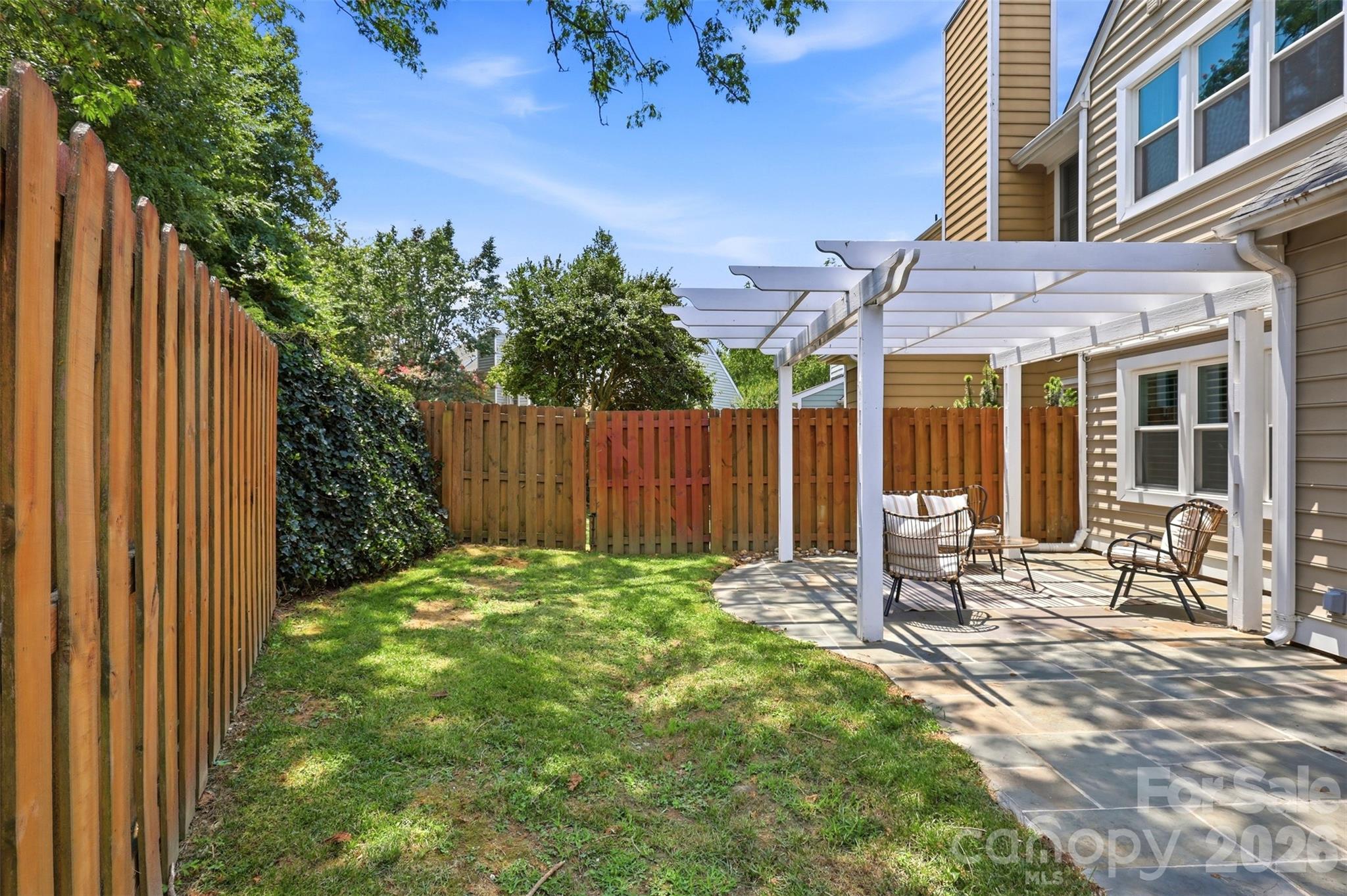 2552 Middlebridge Lane — Charlotte