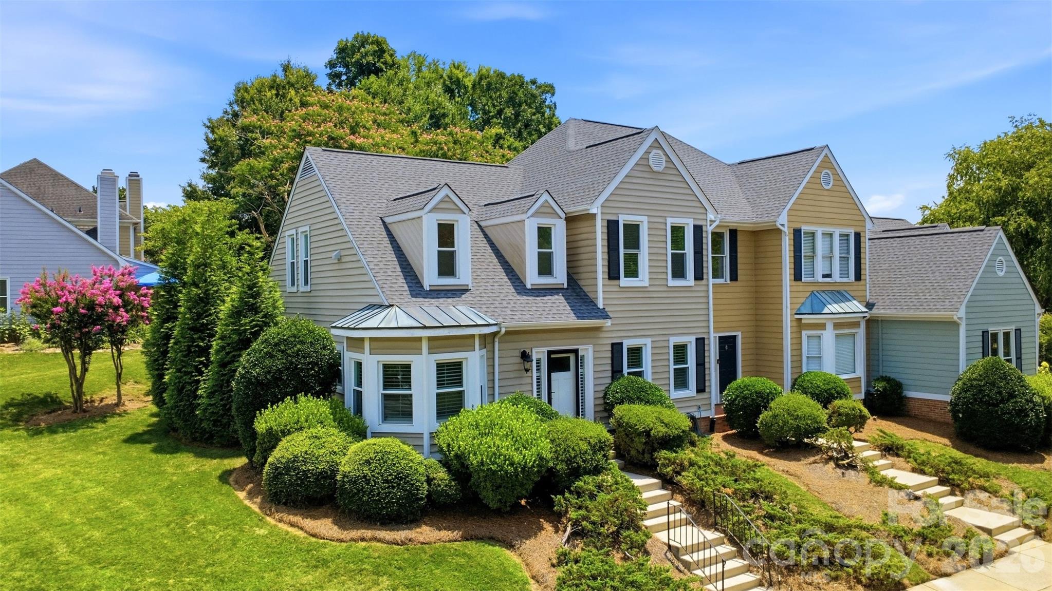 2552 Middlebridge Lane — Charlotte