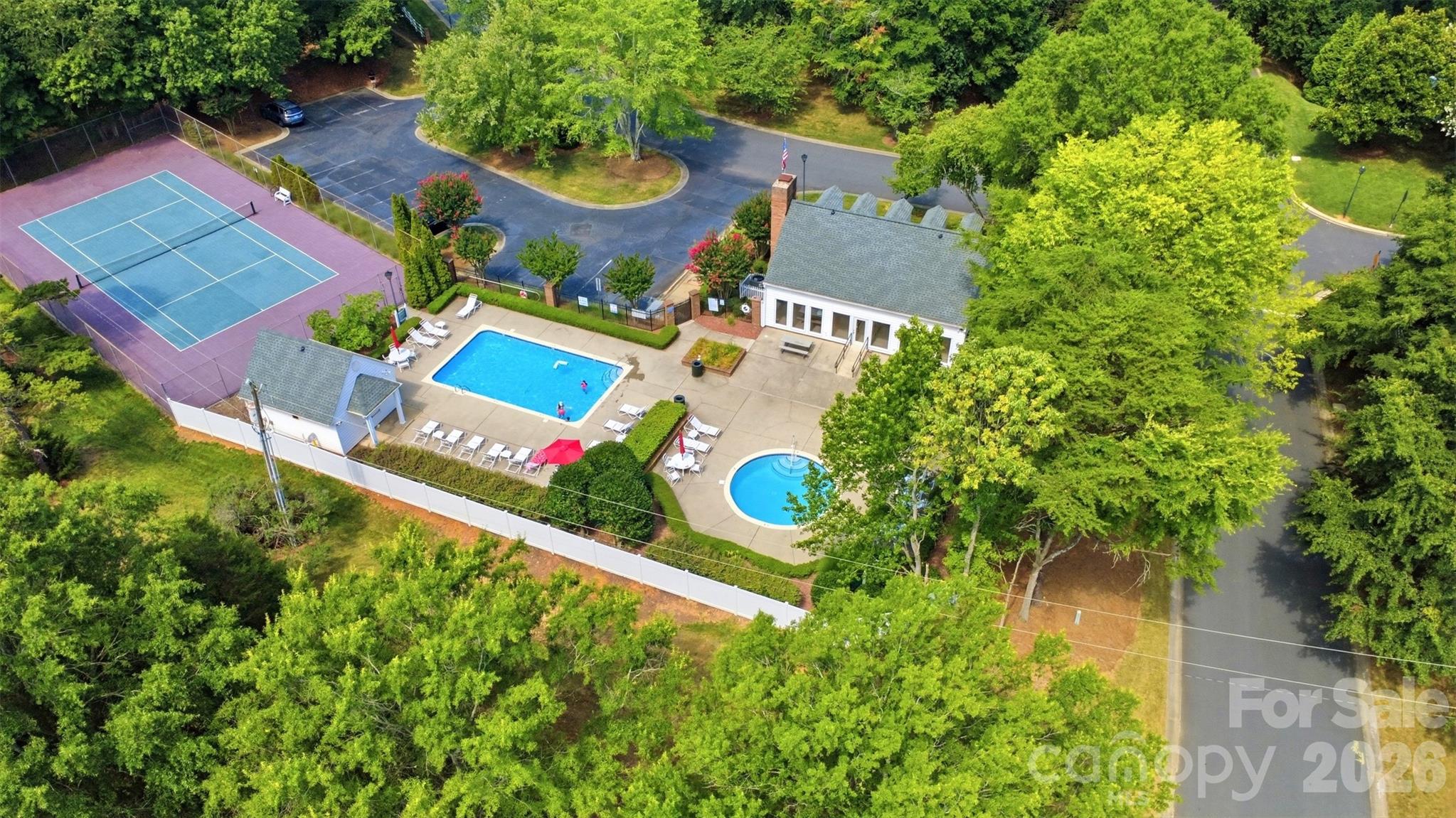 2552 Middlebridge Lane — Charlotte