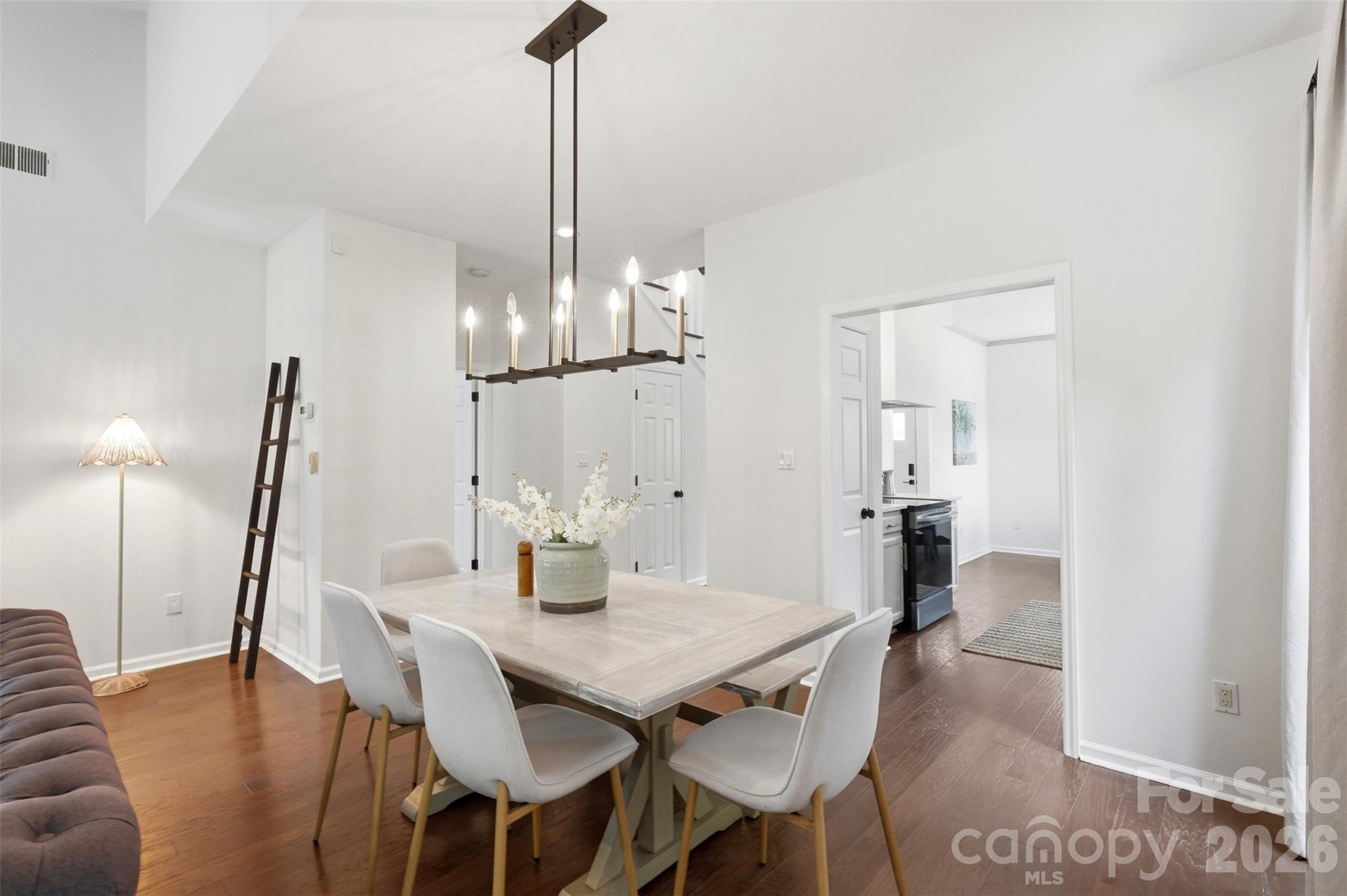 2552 Middlebridge Lane — Charlotte