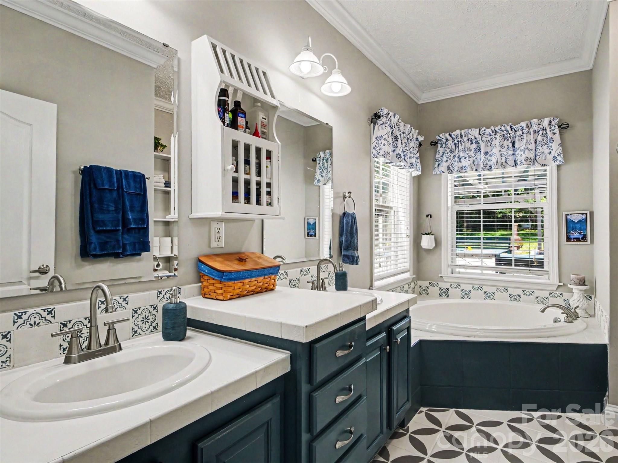 915 Ostwalt Amity Road — Statesville