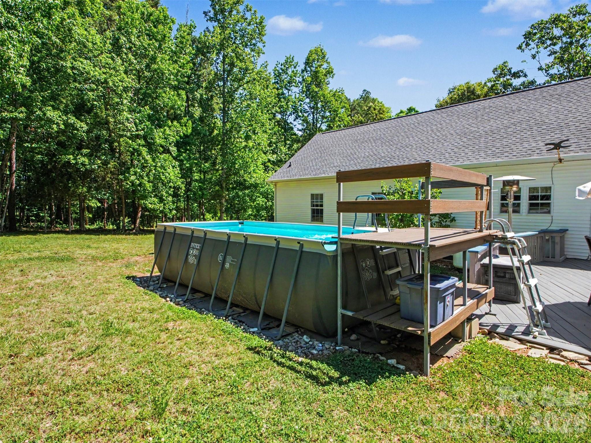 915 Ostwalt Amity Road — Statesville